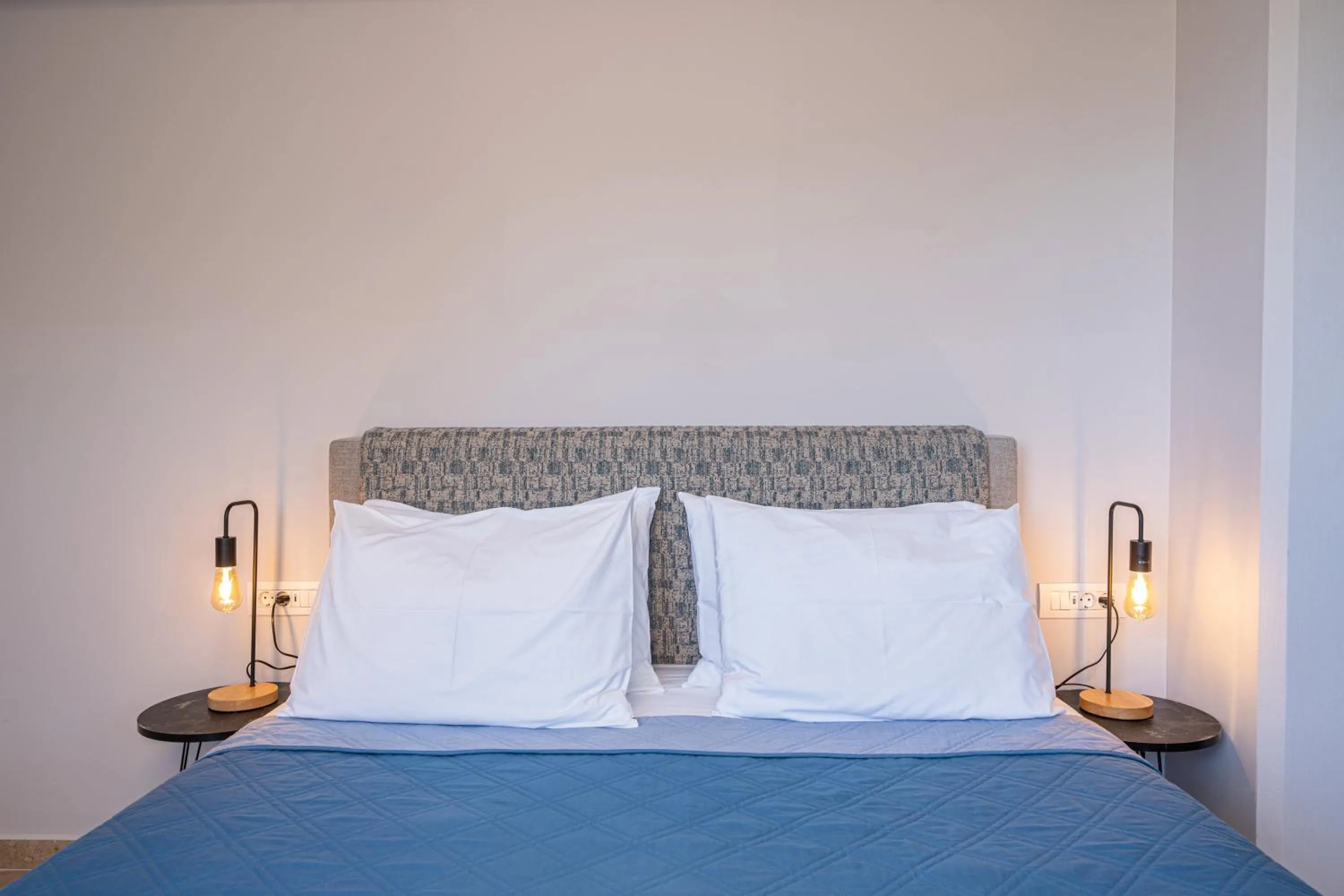 Bed in Egialion Iqia