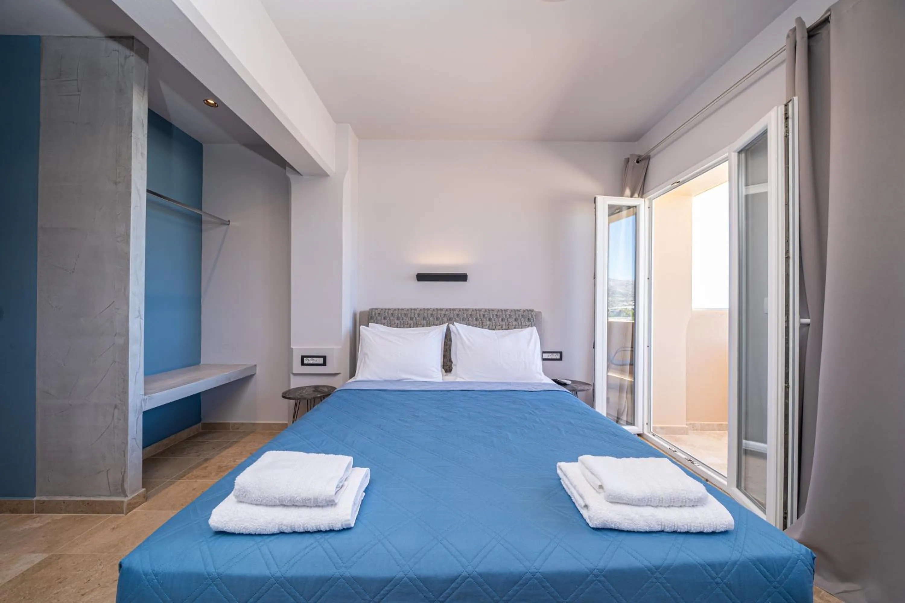 Bed in Egialion Iqia