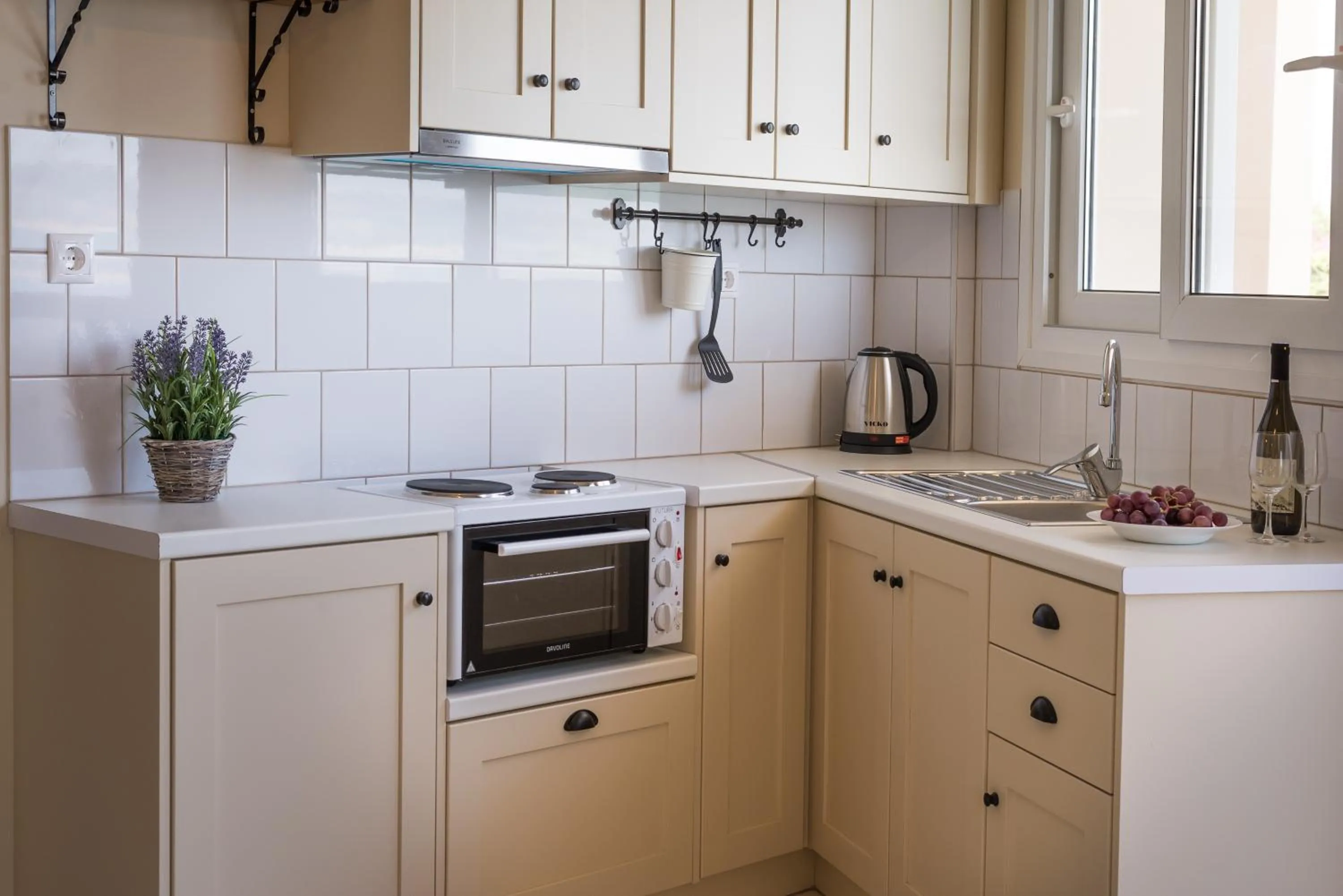 Kitchen or kitchenette in Egialion Iqia