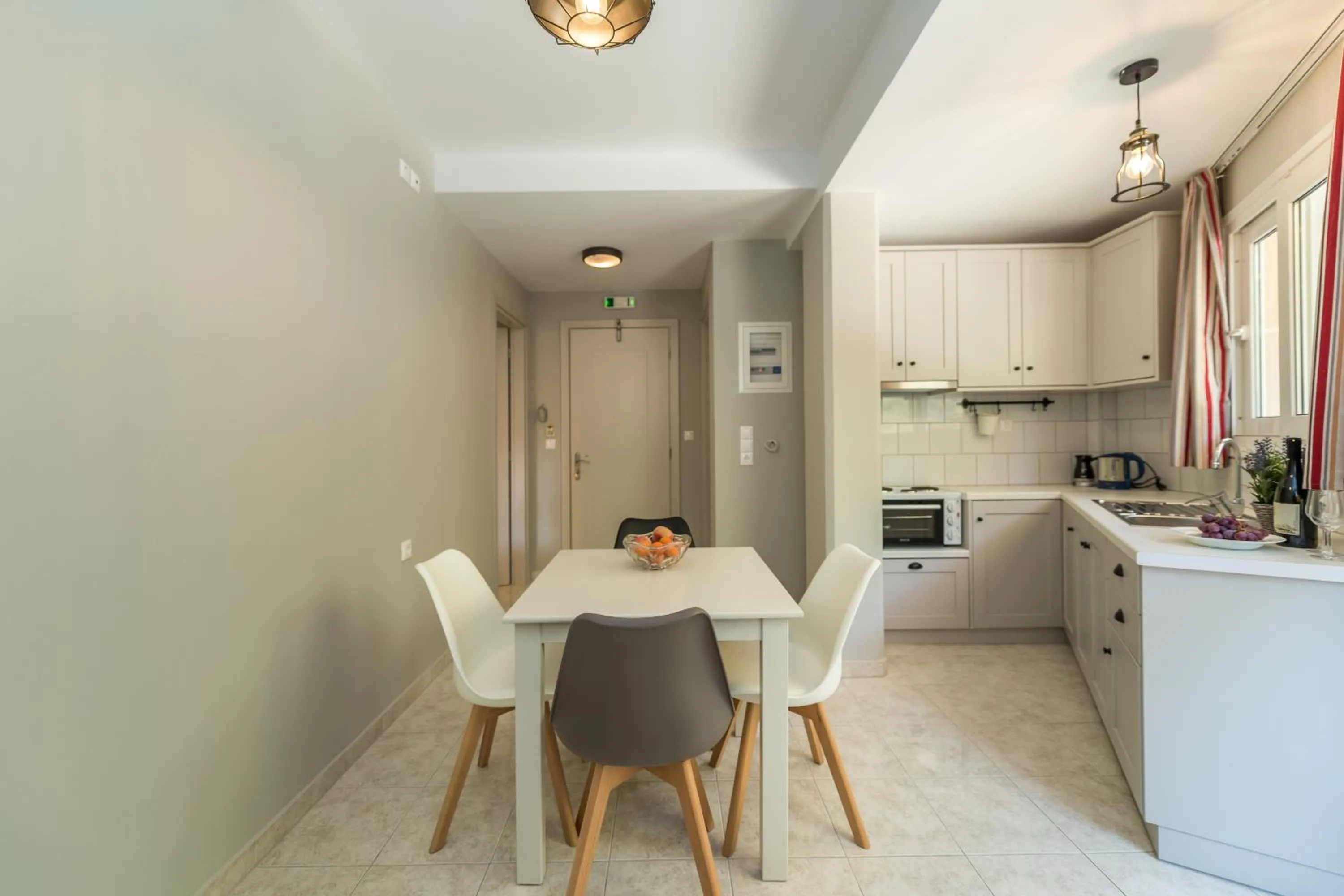 Kitchen or kitchenette in Egialion Iqia