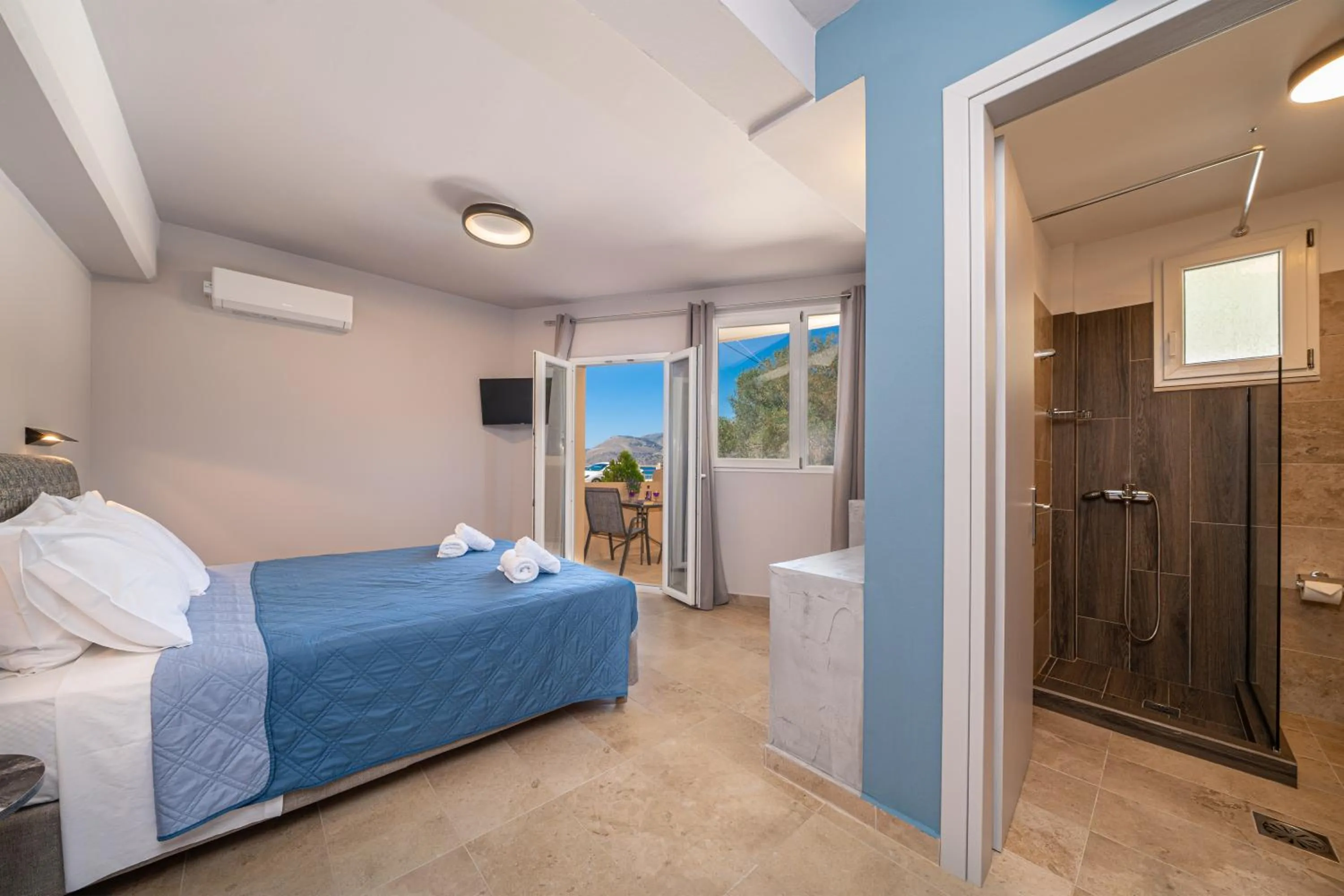Bed in Egialion Iqia