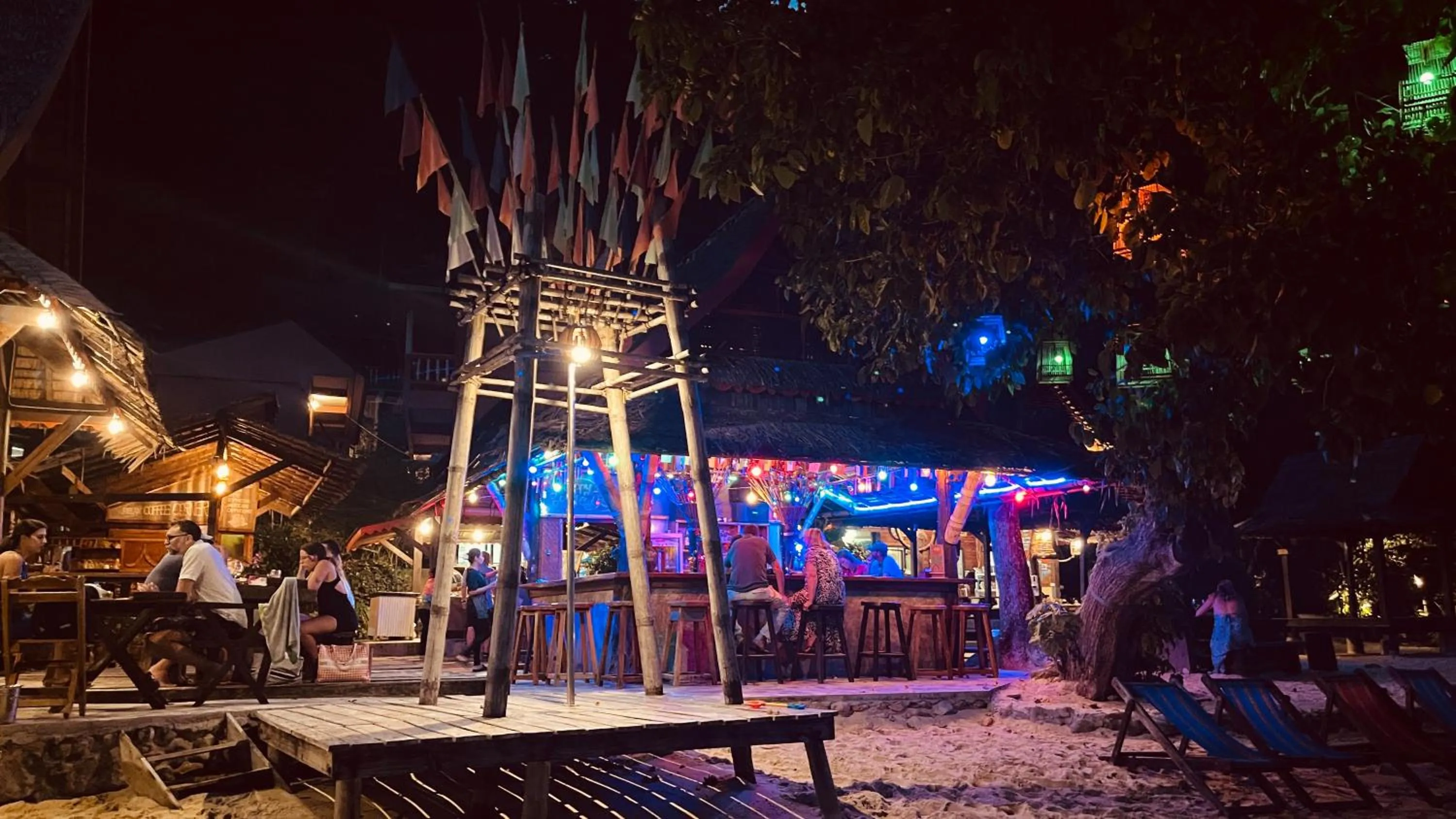 Lounge or bar in Phi Phi Relax Beach Resort