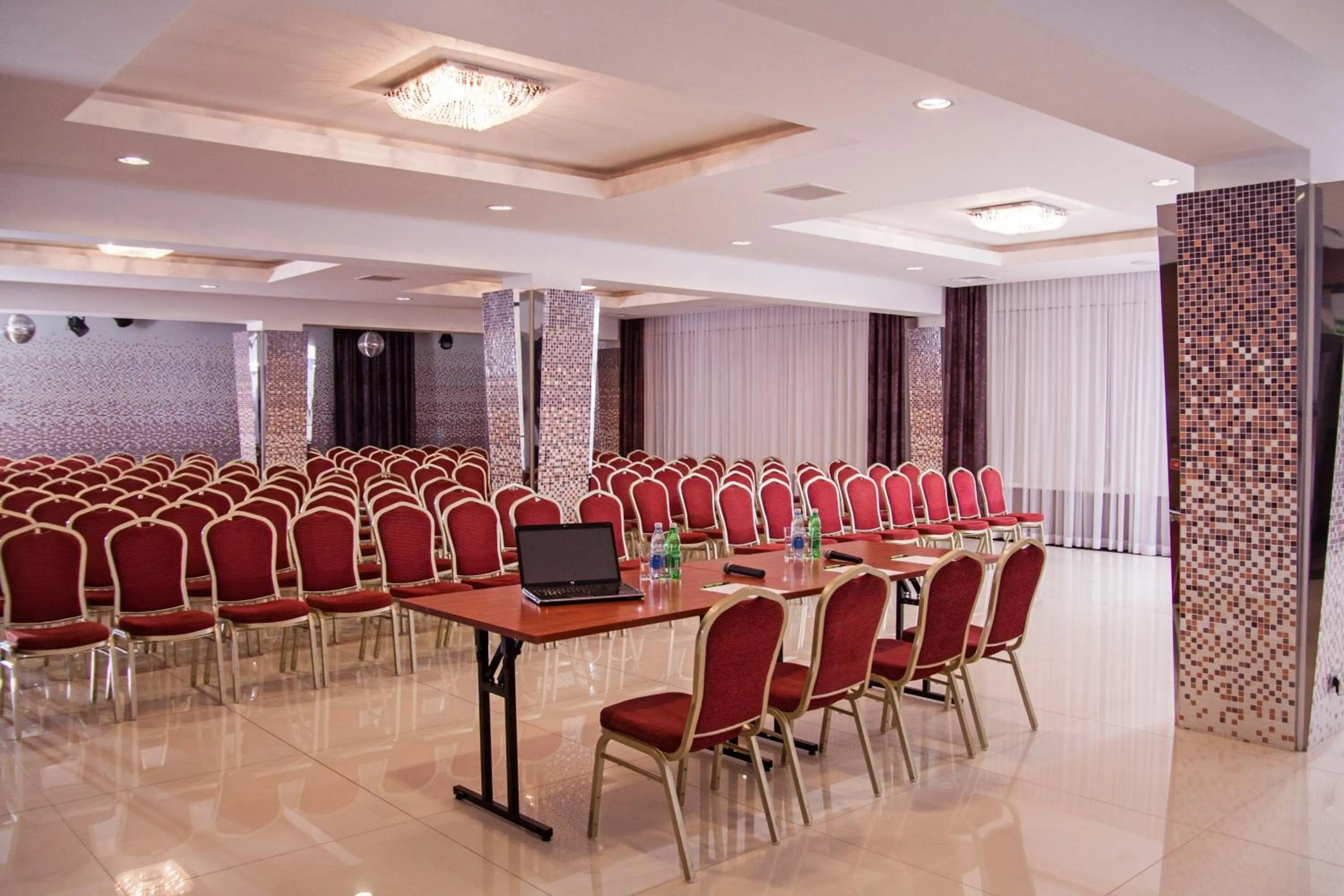Business facilities in Hotel Dunajec