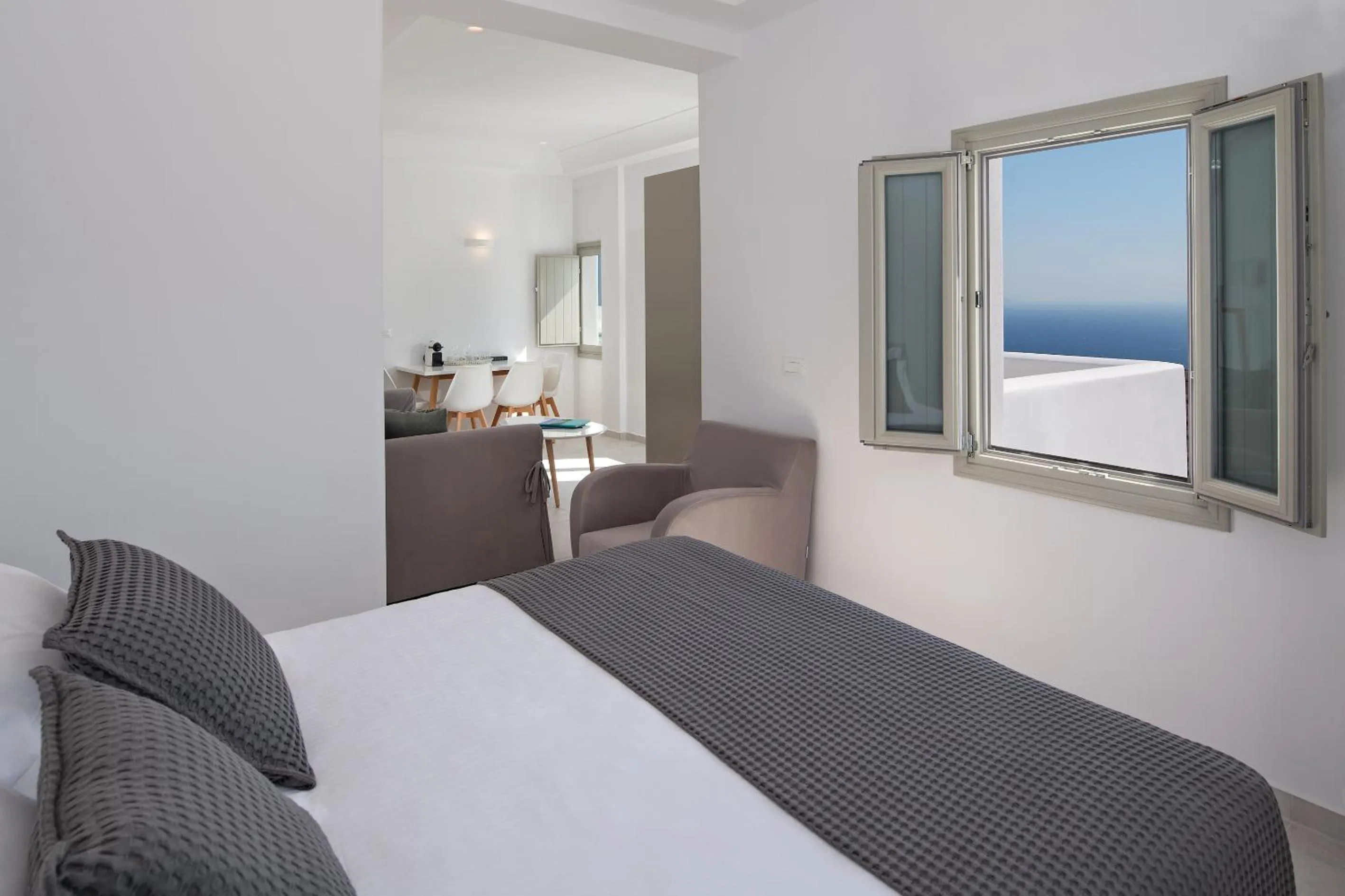 View (from property/room), Bed in Altemar Suites