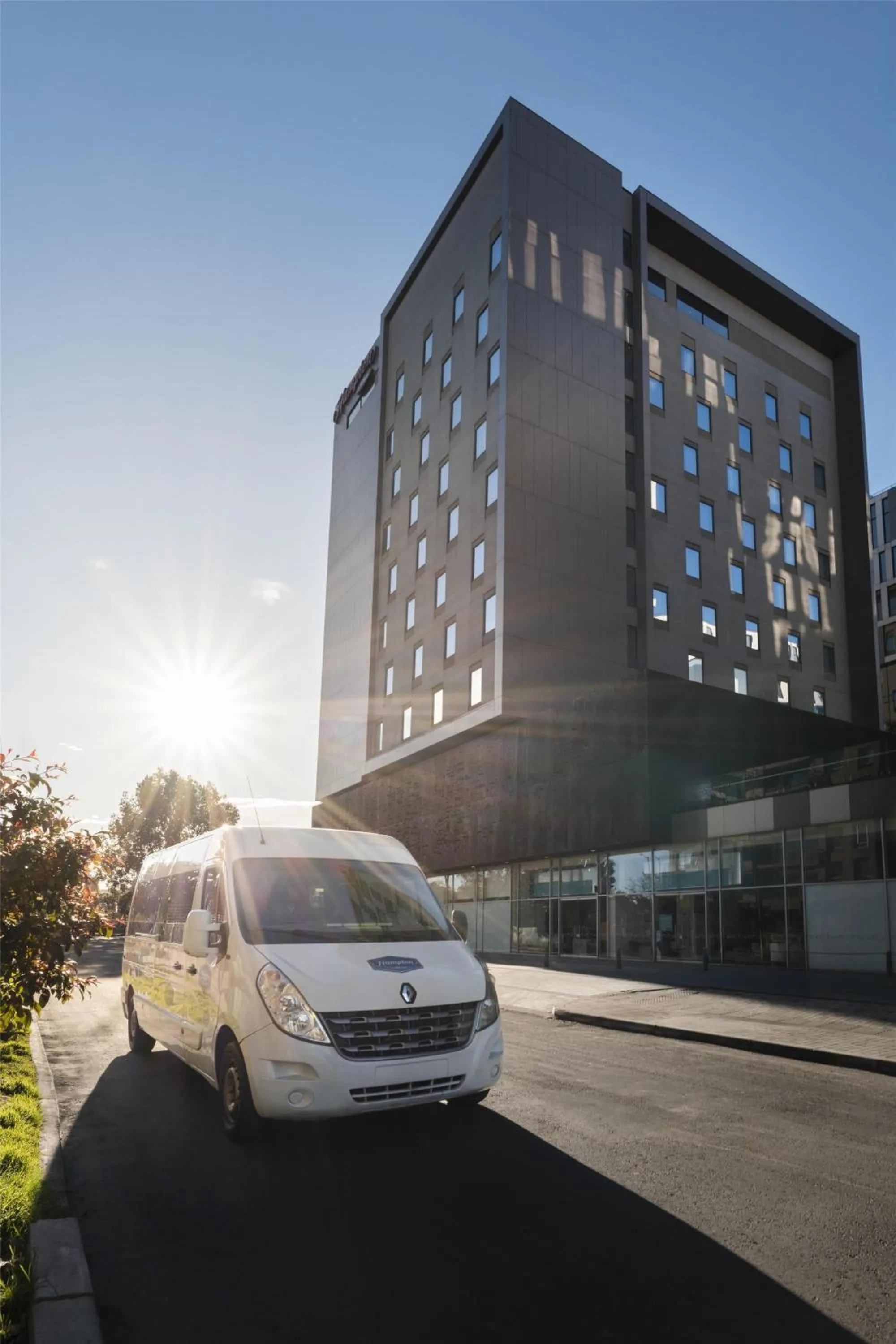 Property building in Hampton By Hilton Bogota Airport