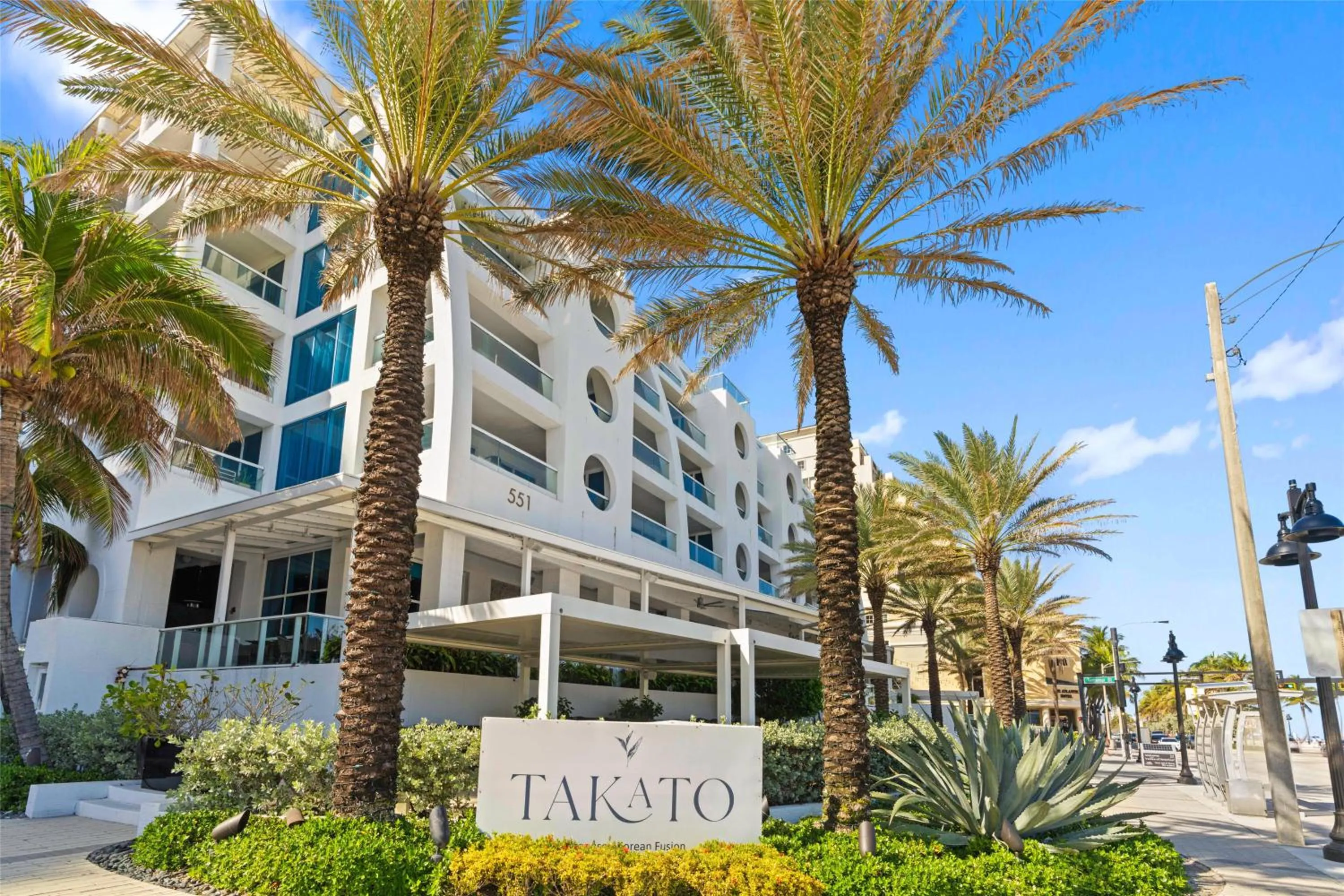 Restaurant/places to eat in Conrad Fort Lauderdale Beach