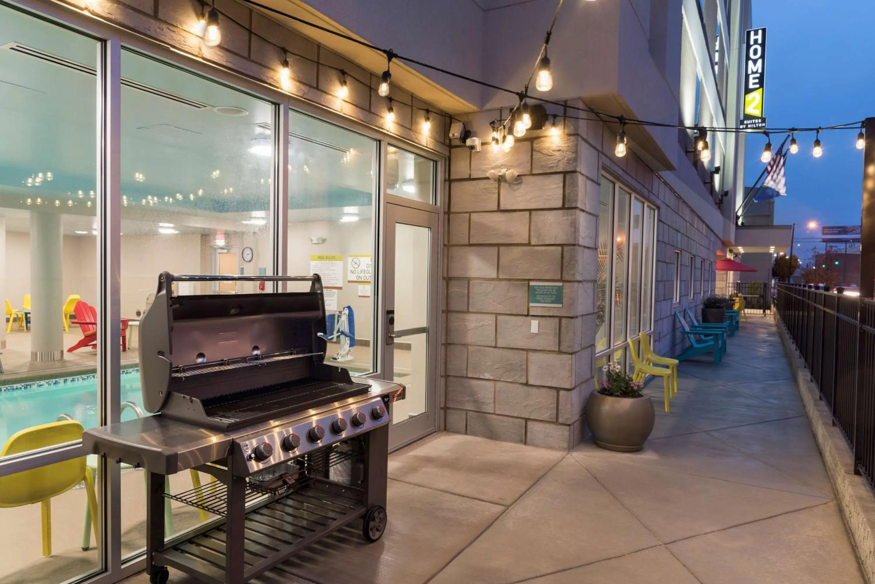 Patio in Home2 Suites by Hilton Louisville Downtown NuLu