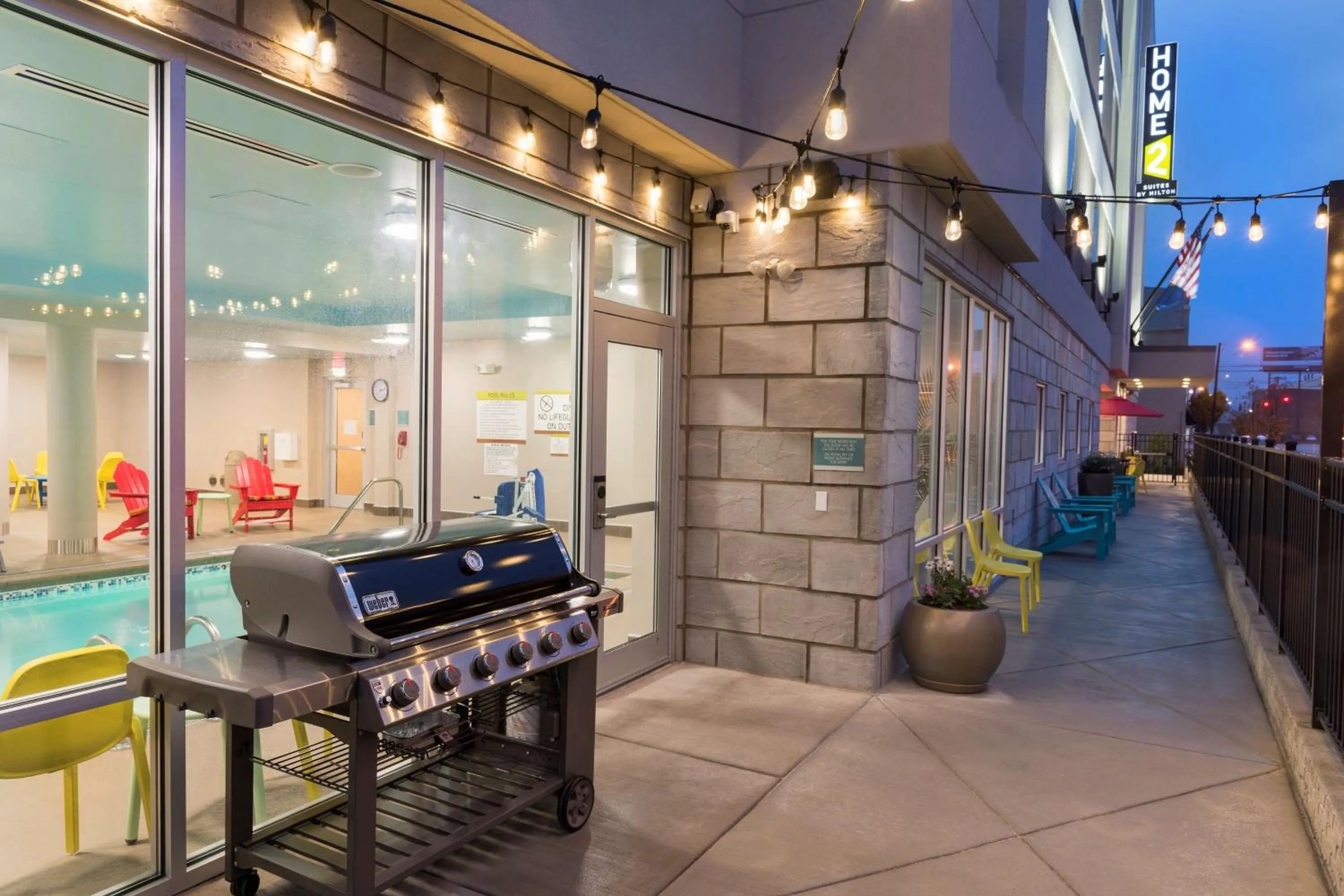 Patio in Home2 Suites by Hilton Louisville Downtown NuLu