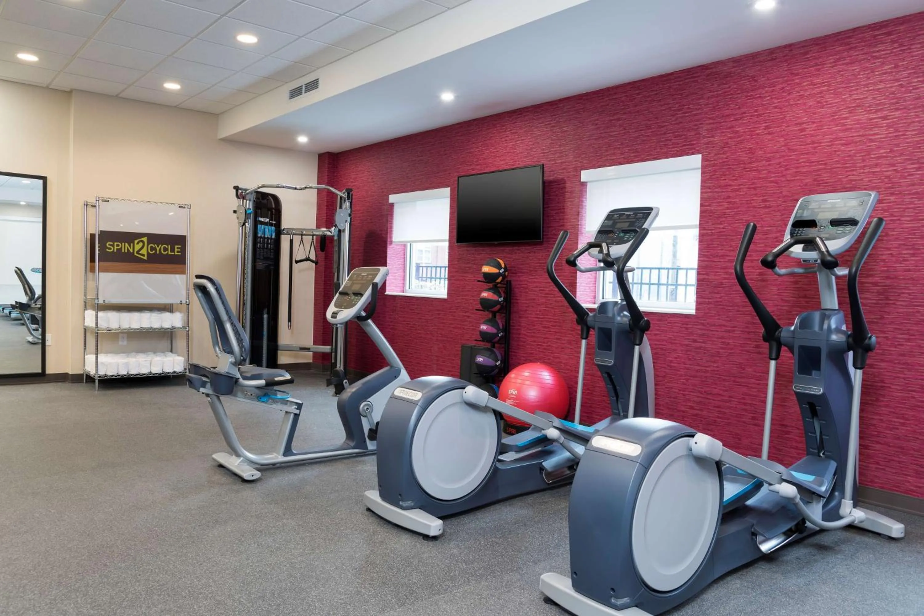 Fitness centre/facilities in Home2 Suites by Hilton Louisville Downtown NuLu