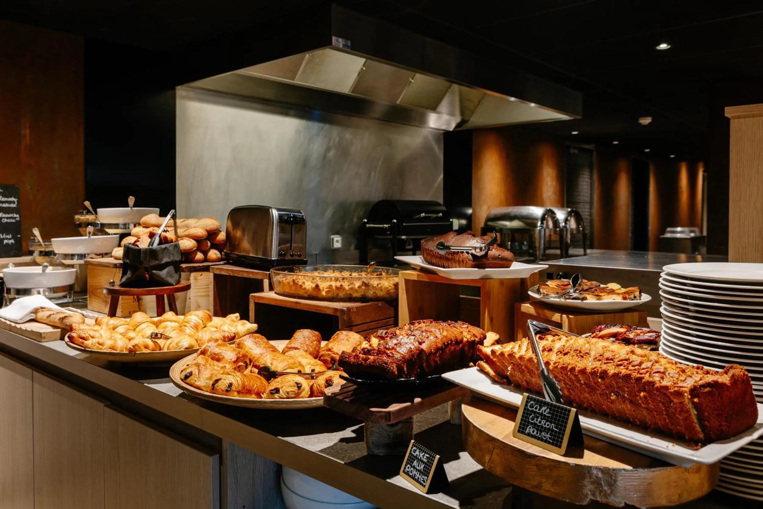 Buffet breakfast in Le Cardinal - Belle-Ile-en-Mer