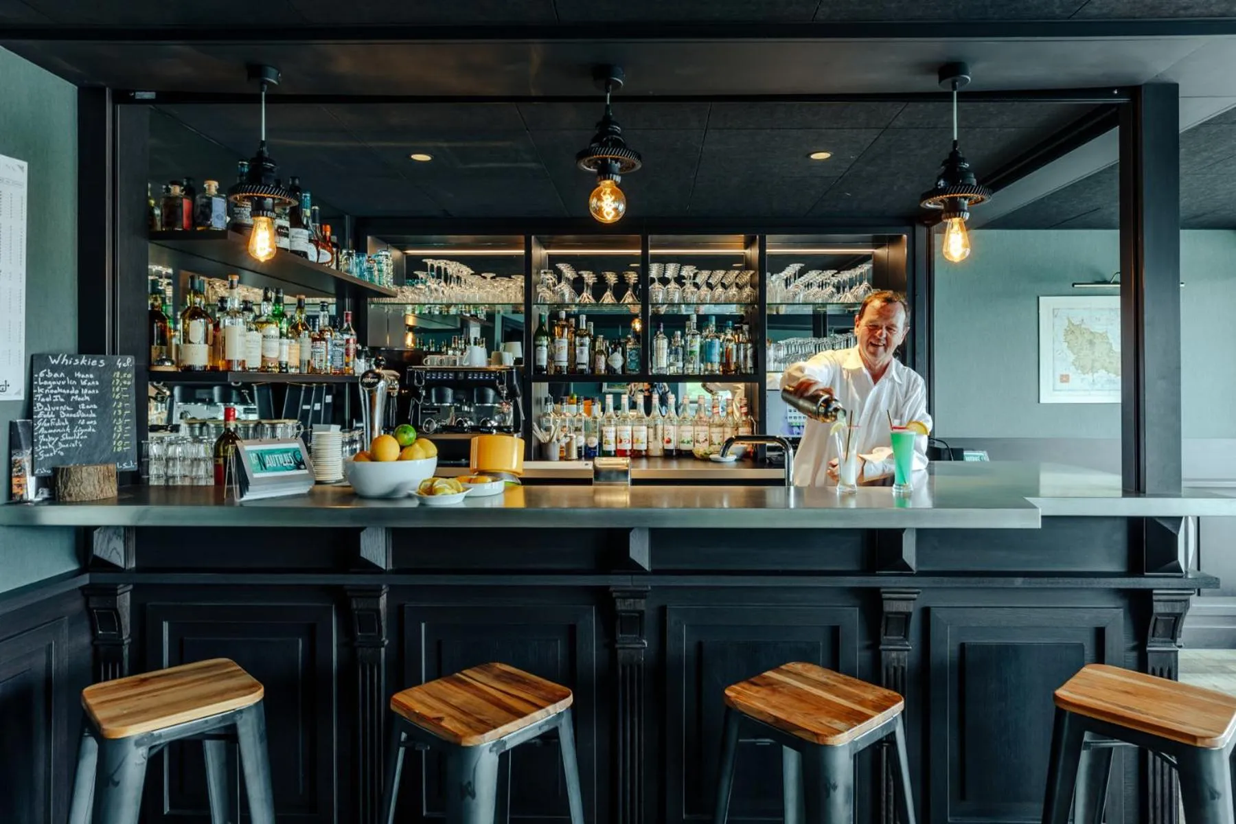 Lounge or bar in Le Cardinal - Belle-Ile-en-Mer