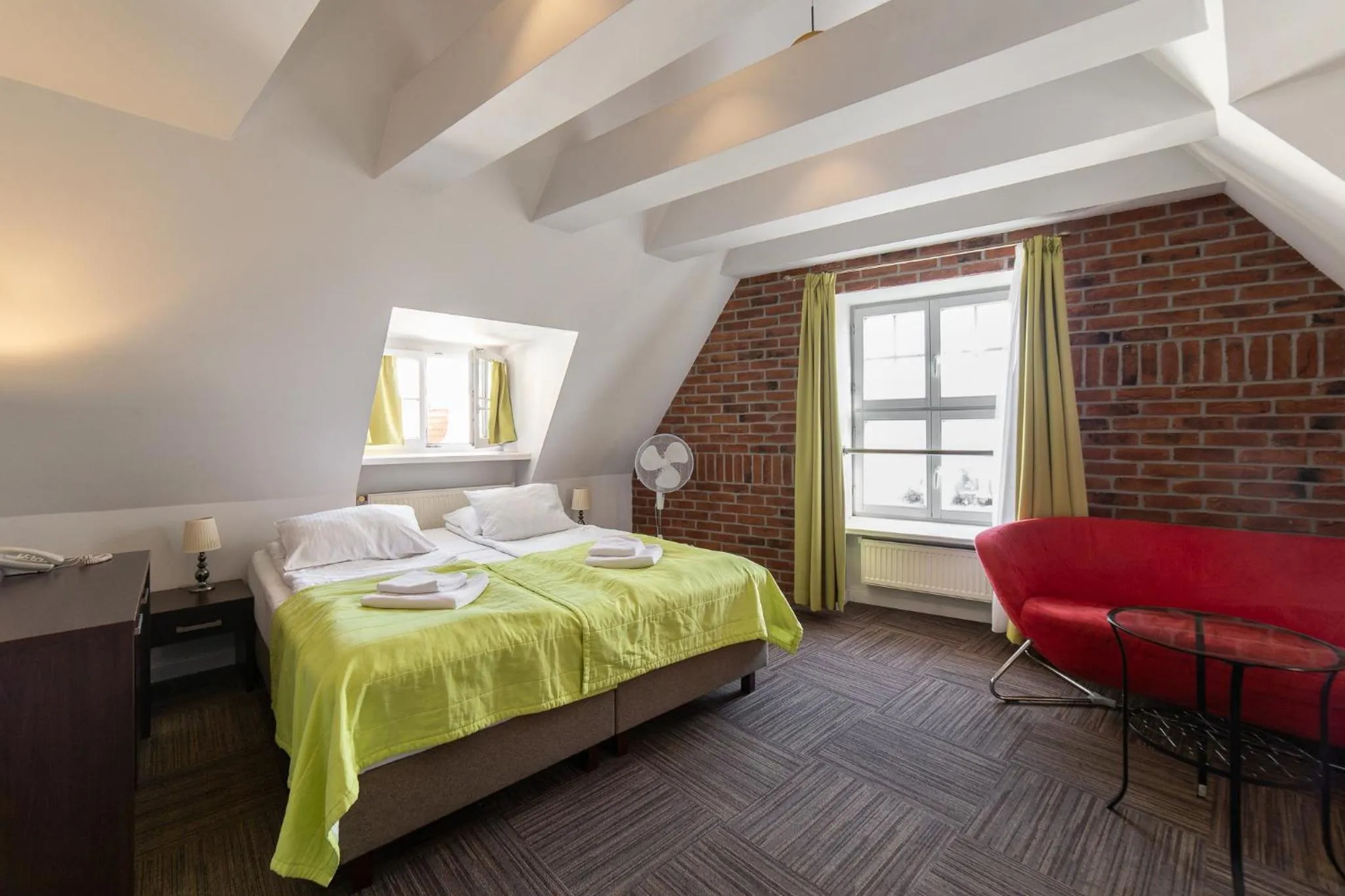 Bed in Hotel Artus - Old Town