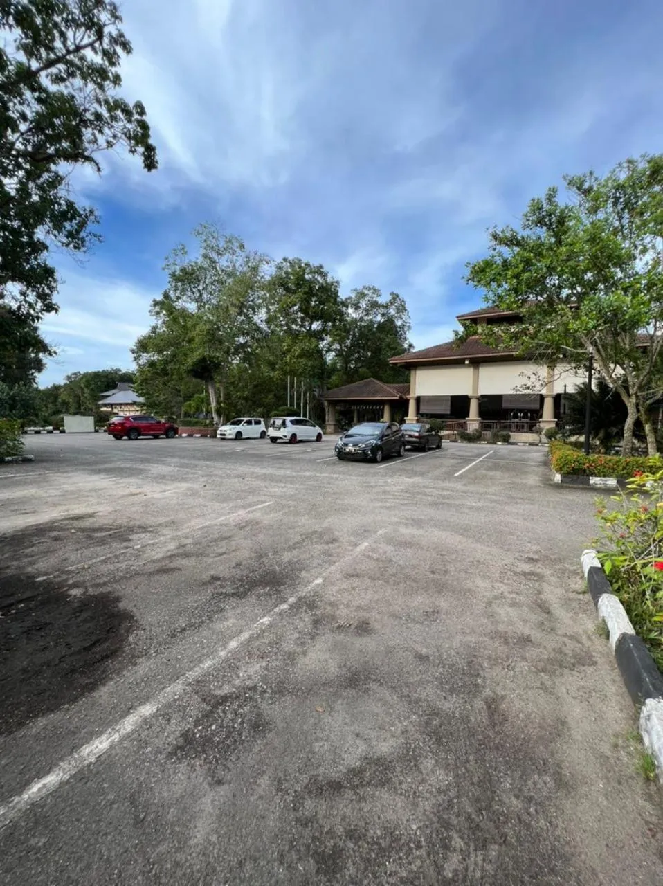 Parking in ēRYA by SURIA Cherating