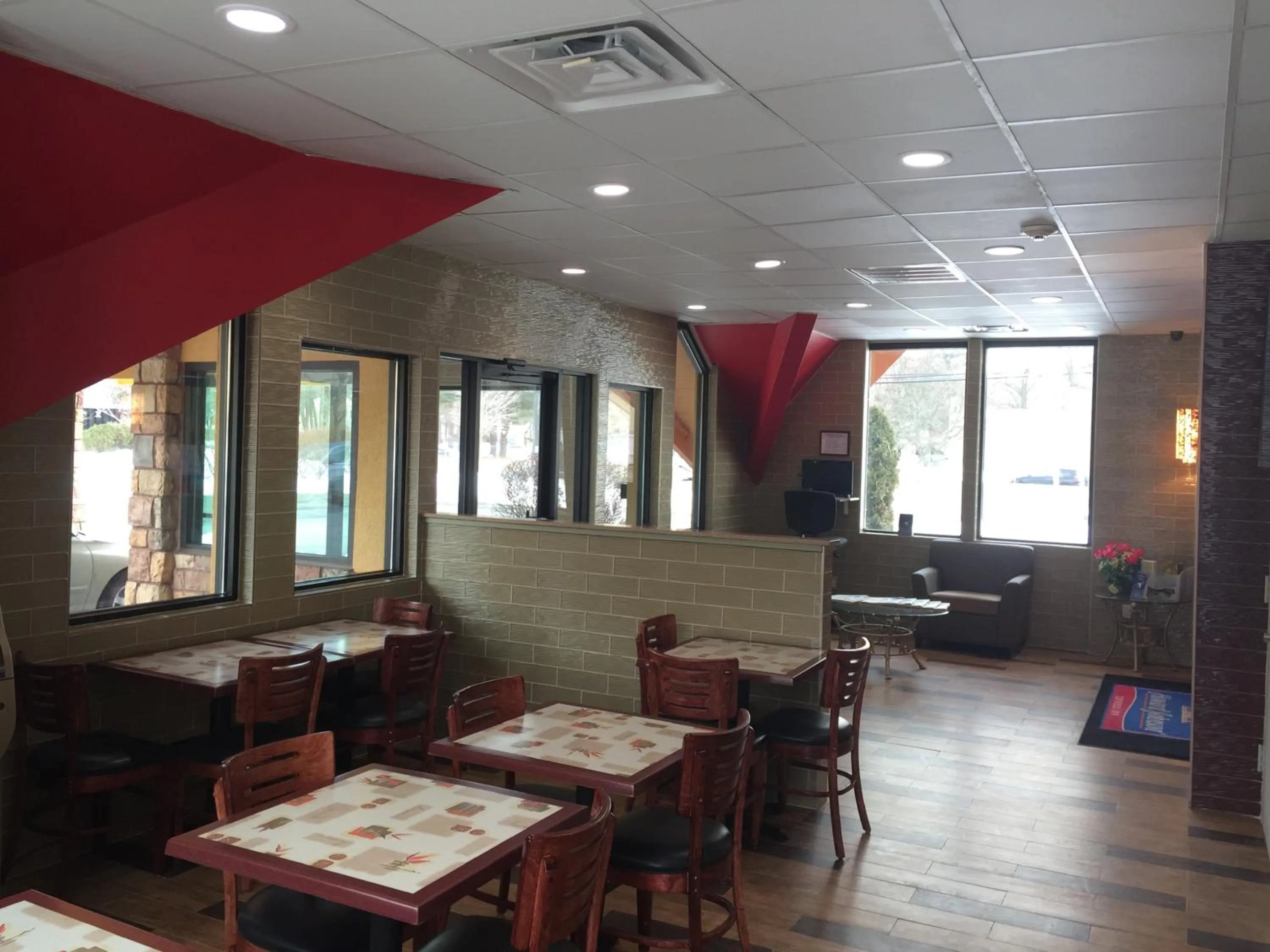 Restaurant/places to eat in Howard Johnson by Wyndham North Plainfield