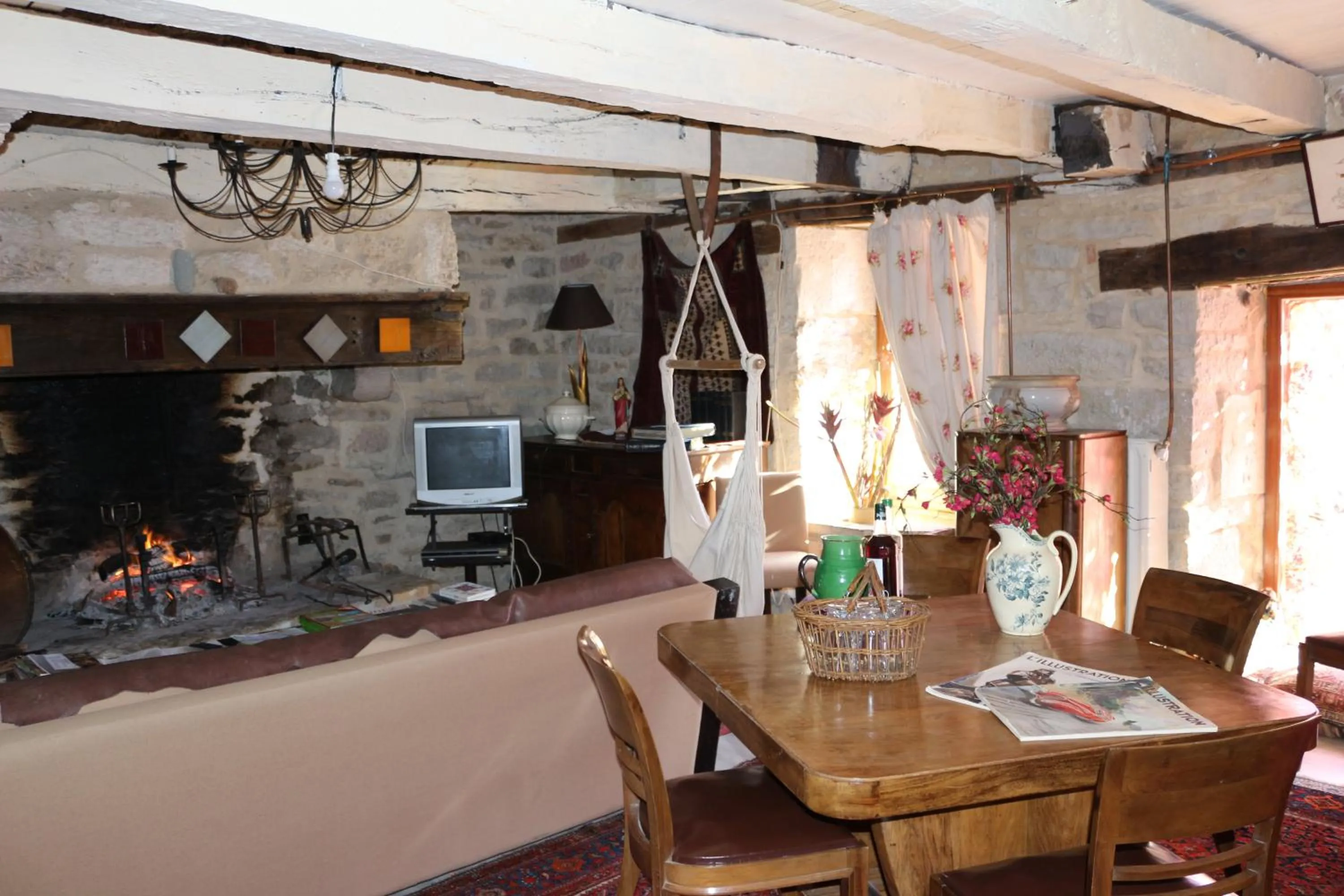 Photo of the whole room in Le Moulin à huile