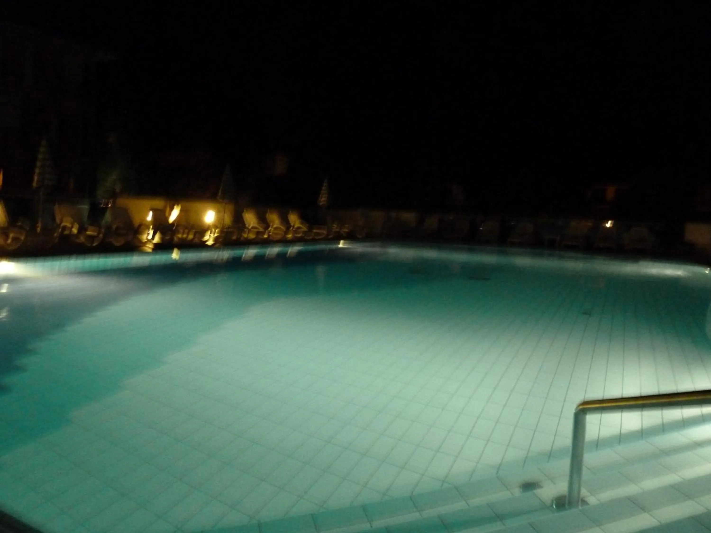 Swimming pool in Hotel Firenze