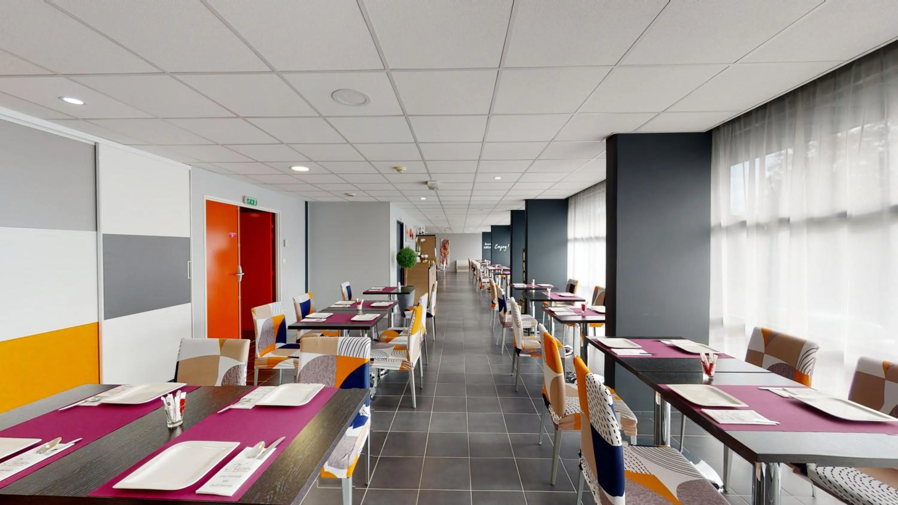 Buffet breakfast in Alezan Hôtel & Résidence