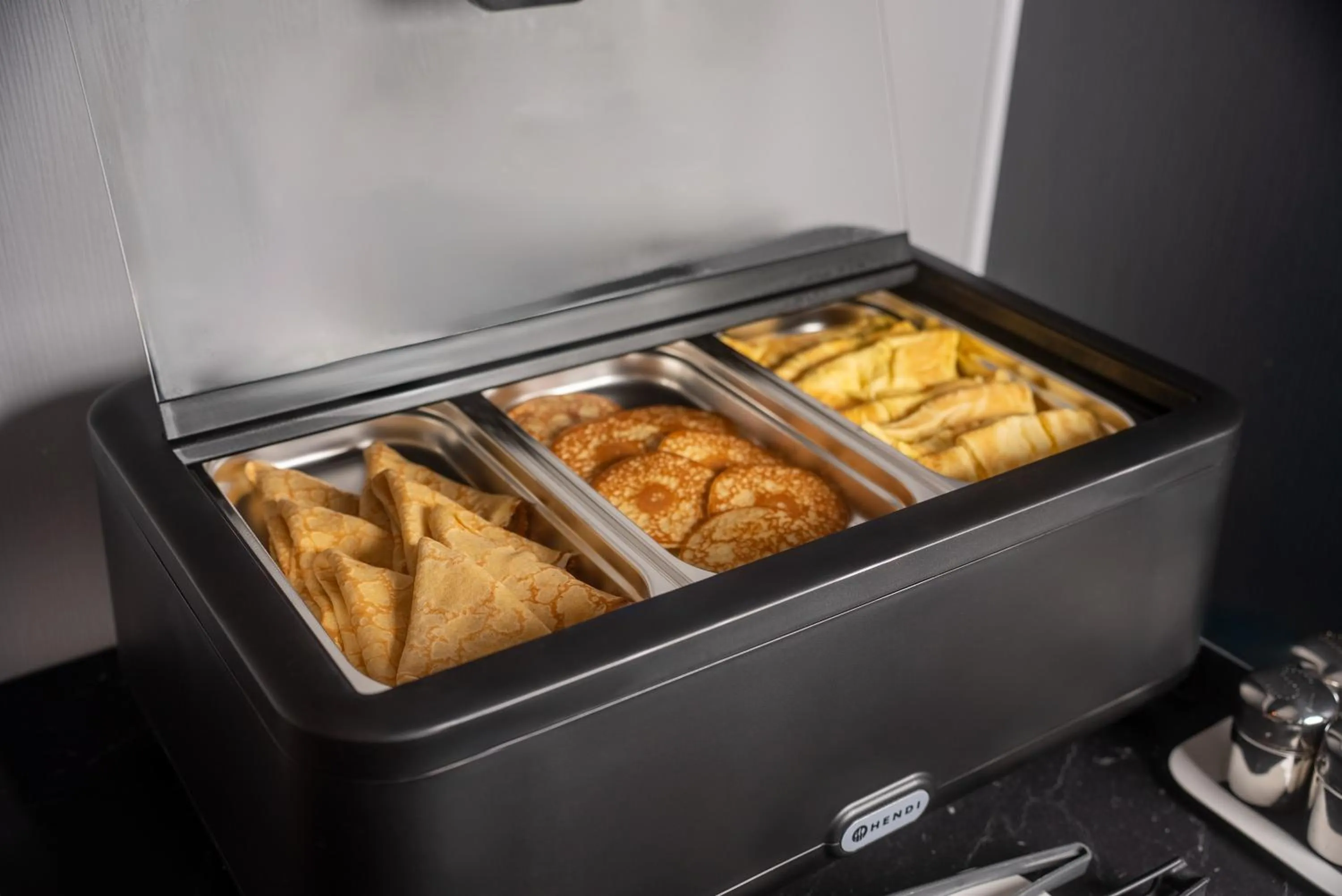 Breakfast in Alezan Hôtel & Résidence