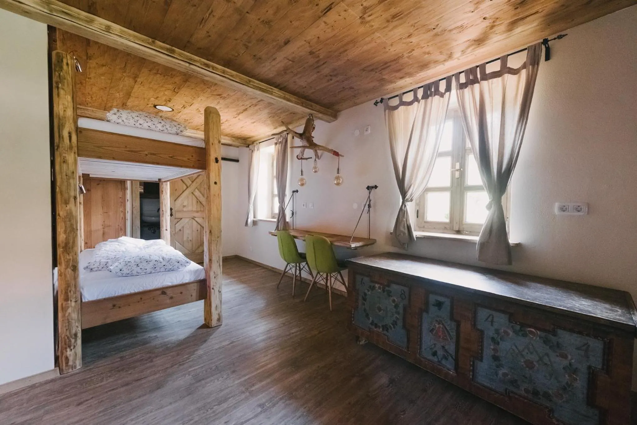 Bed in 6-Bed Mixed Dormitory Room in Hostel Lukna