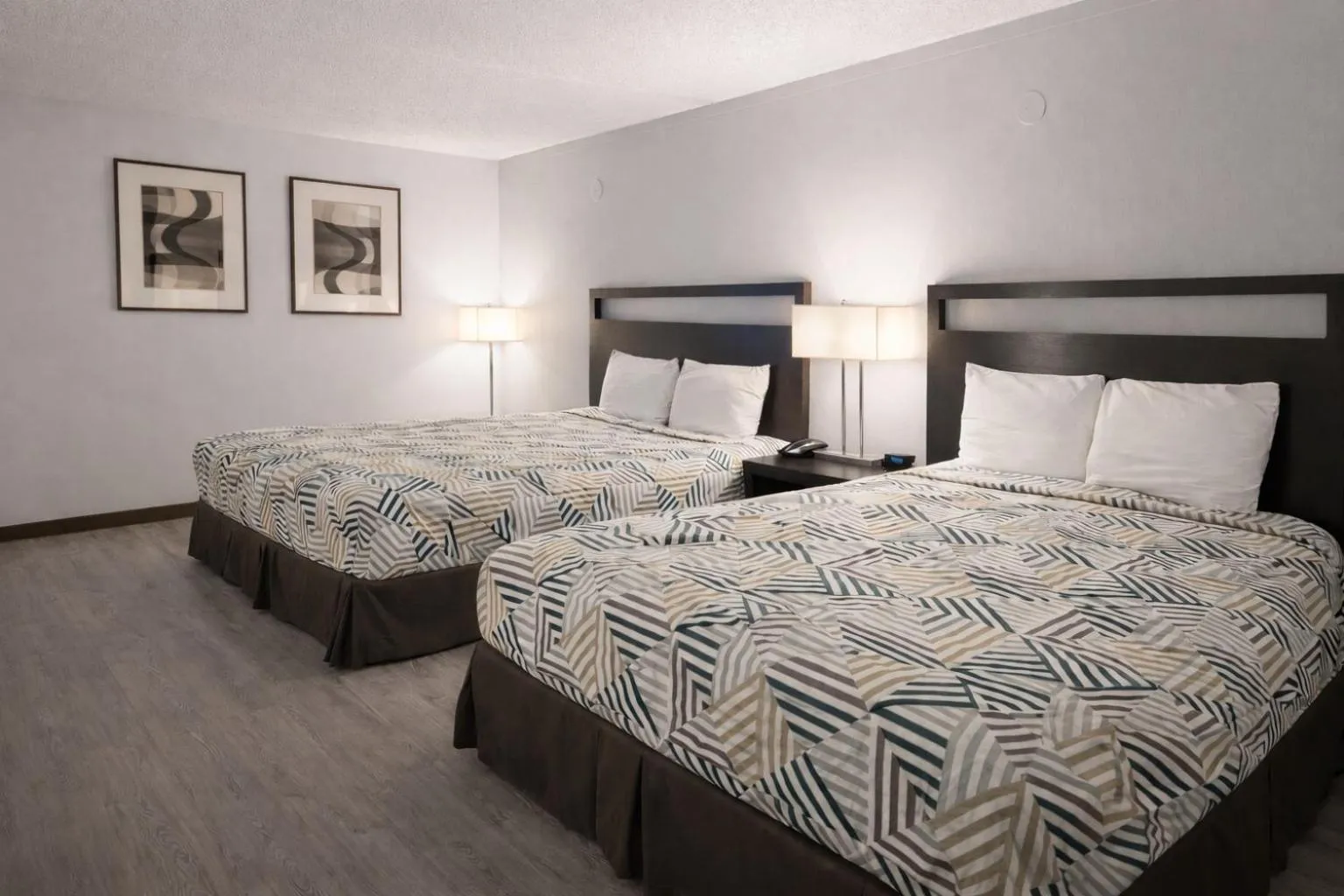 Bedroom, Bed in Motel 6 Sherman, TX