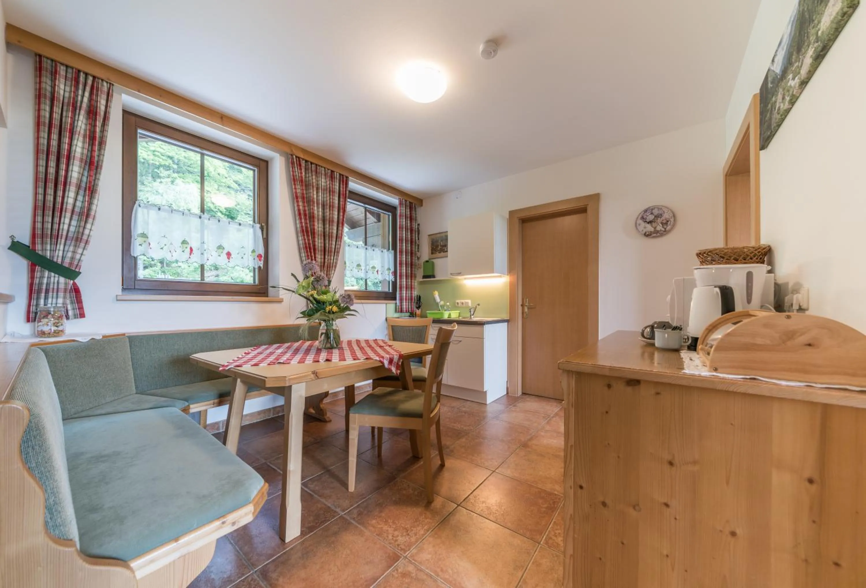 Coffee/tea facilities in Hotel Gasthof Gribelehof