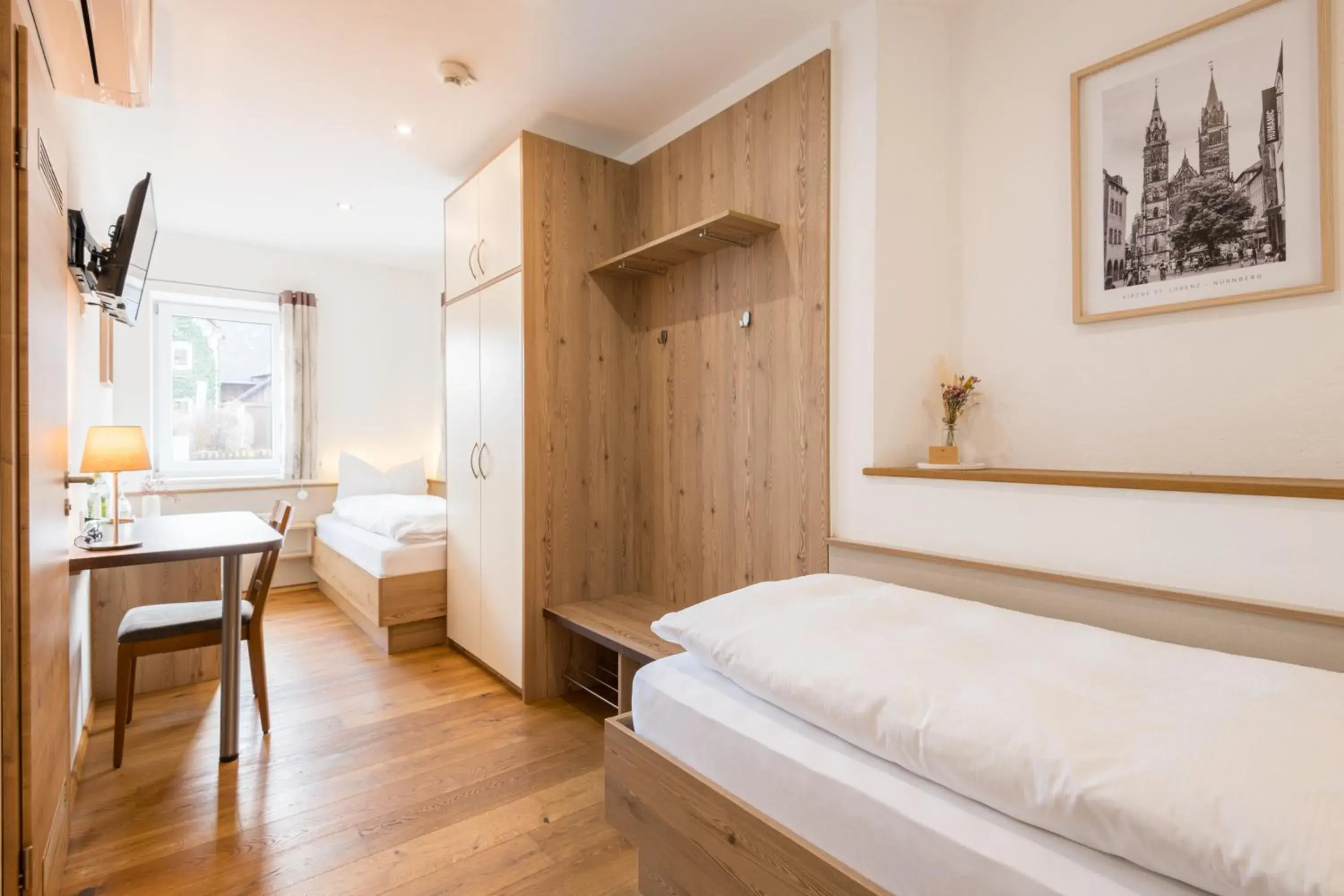 Twin Room with Shower - single occupancy in Pension Zum Schrammel Twin Room with Shower - single occupancy in Pension Zum Schrammel