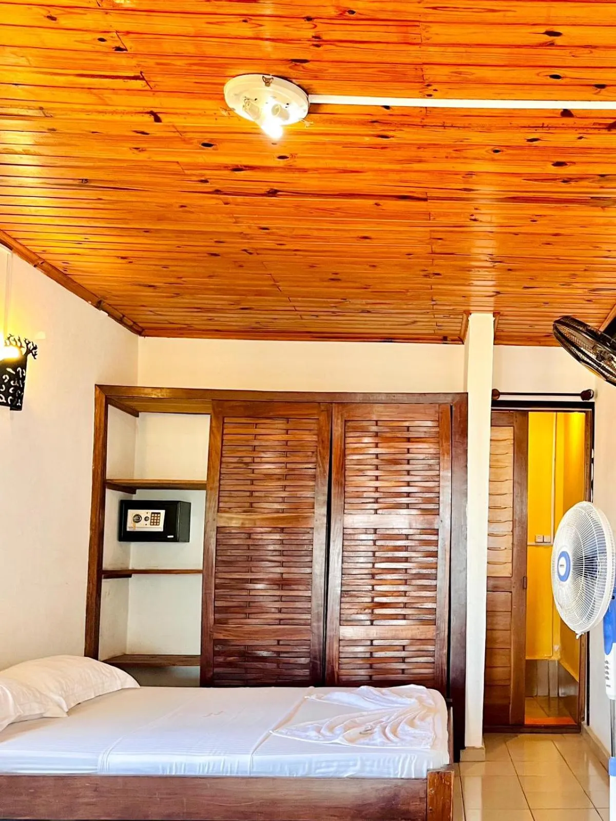 Photo of the whole room, Bed in Tropical Paradise Nosy Be