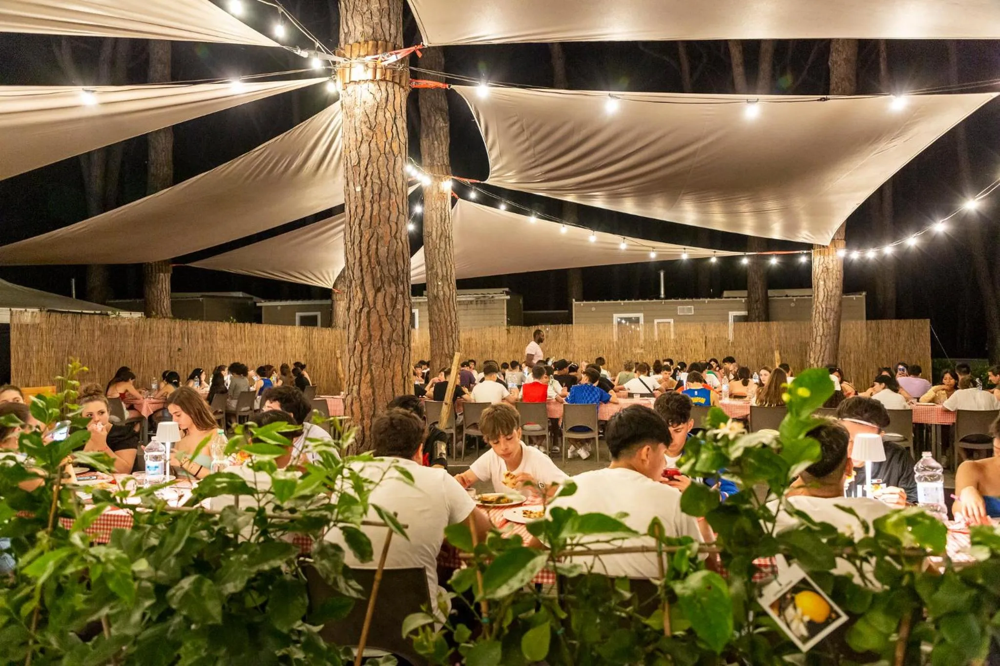 Restaurant/places to eat in Fabulous village