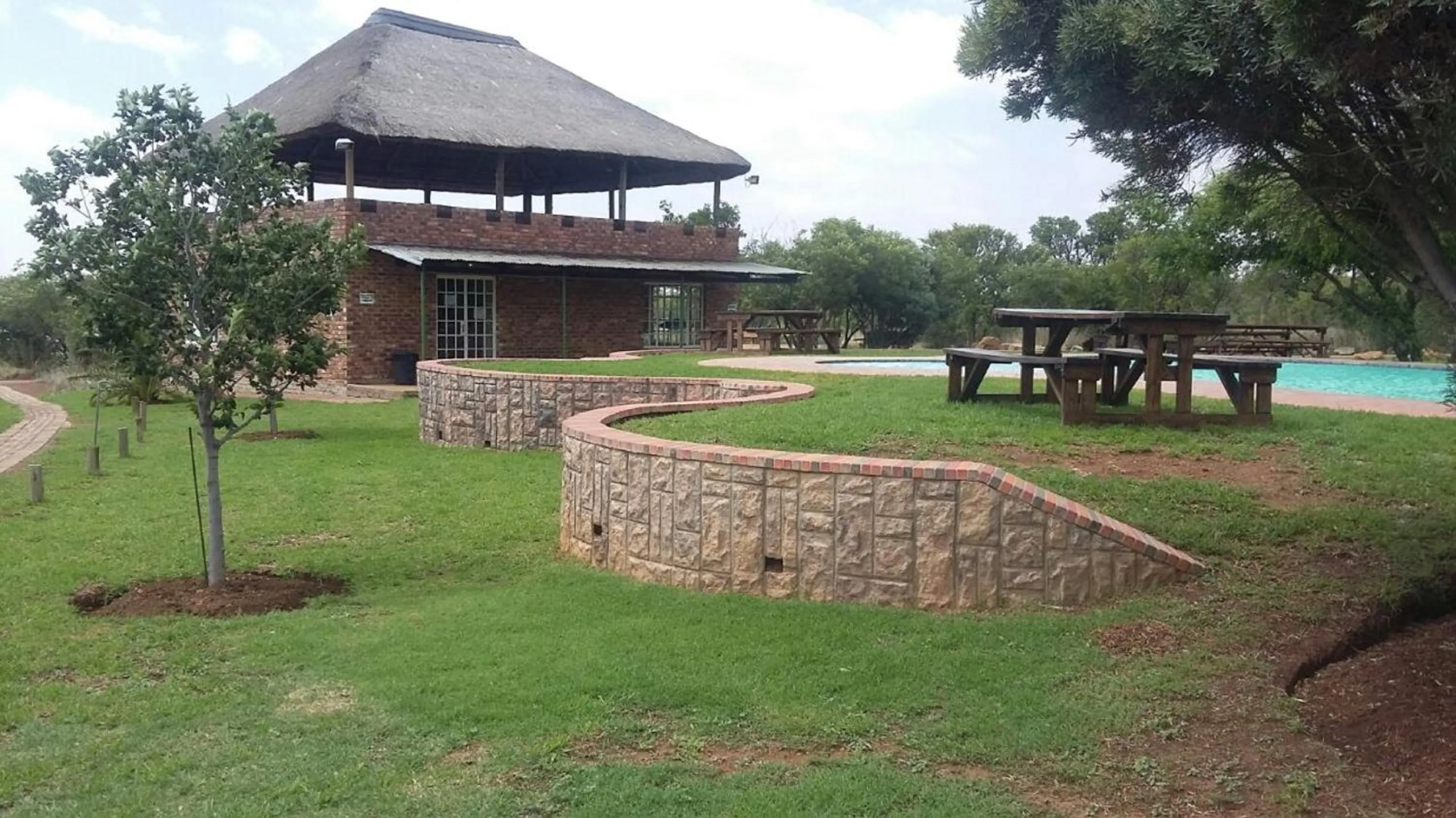 Garden view in Tava Lingwe Game Lodge & Wedding Venue
