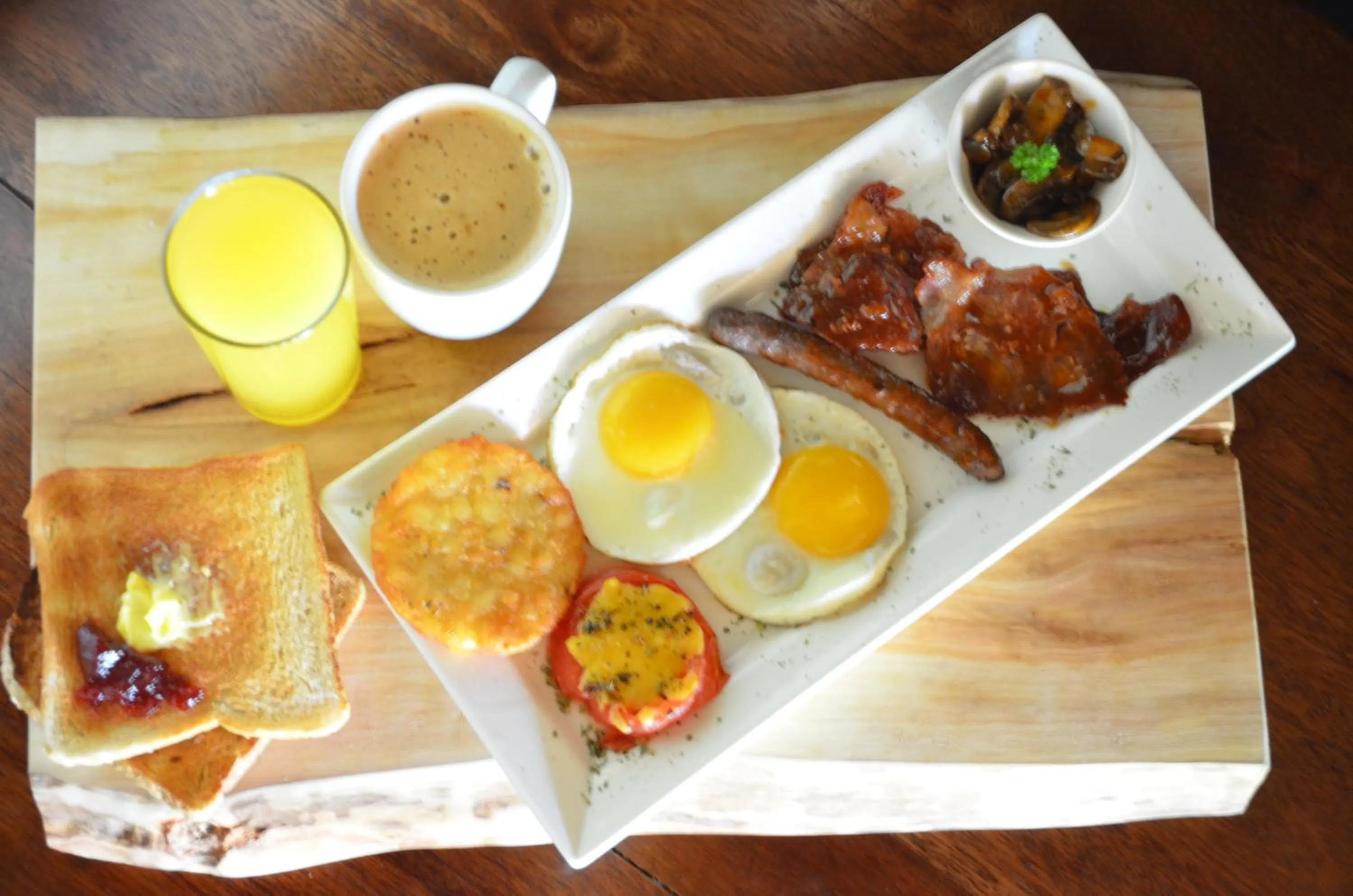 Restaurant/places to eat in Tava Lingwe Game Lodge & Wedding Venue