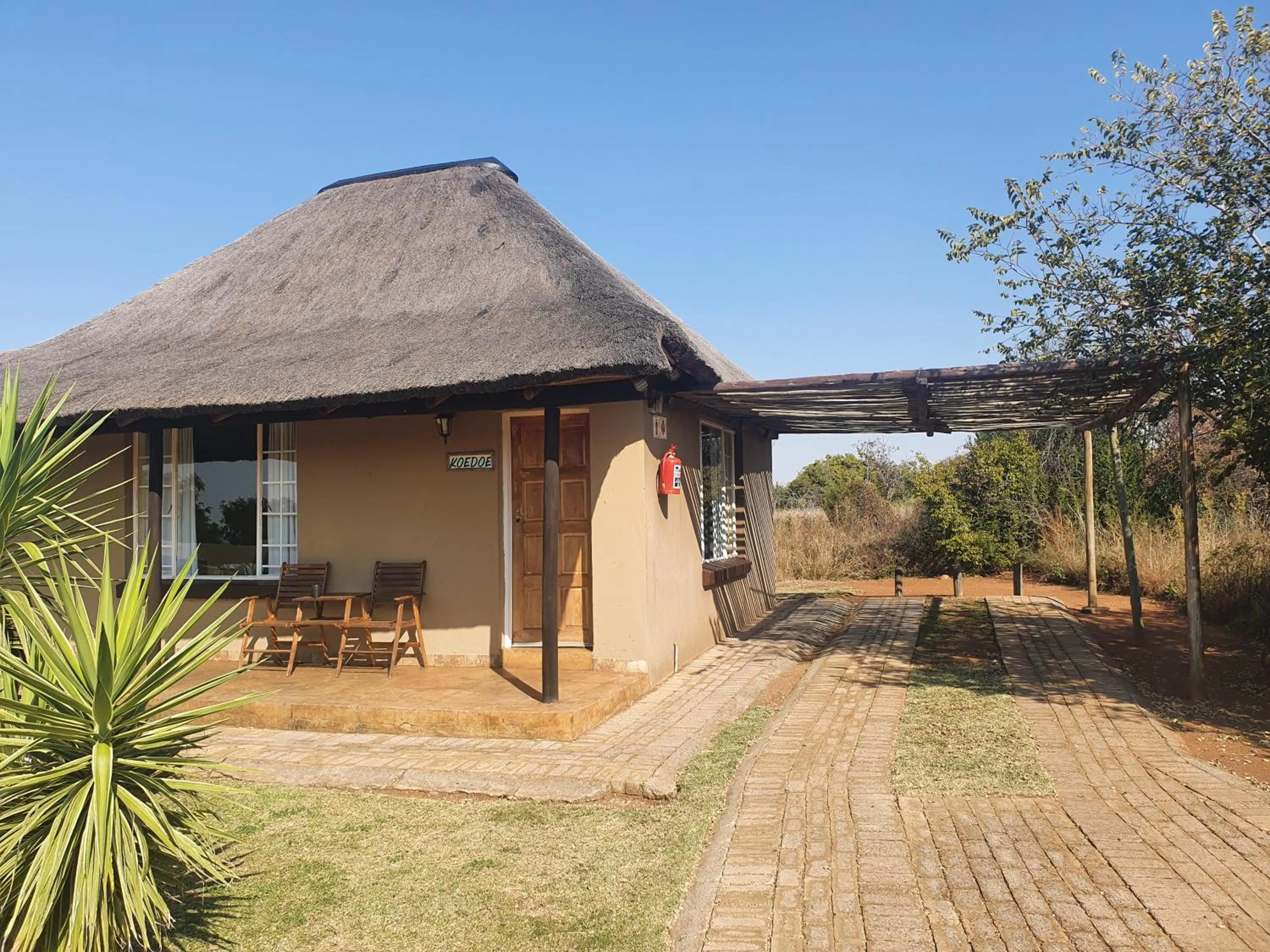 Property building in Tava Lingwe Game Lodge & Wedding Venue