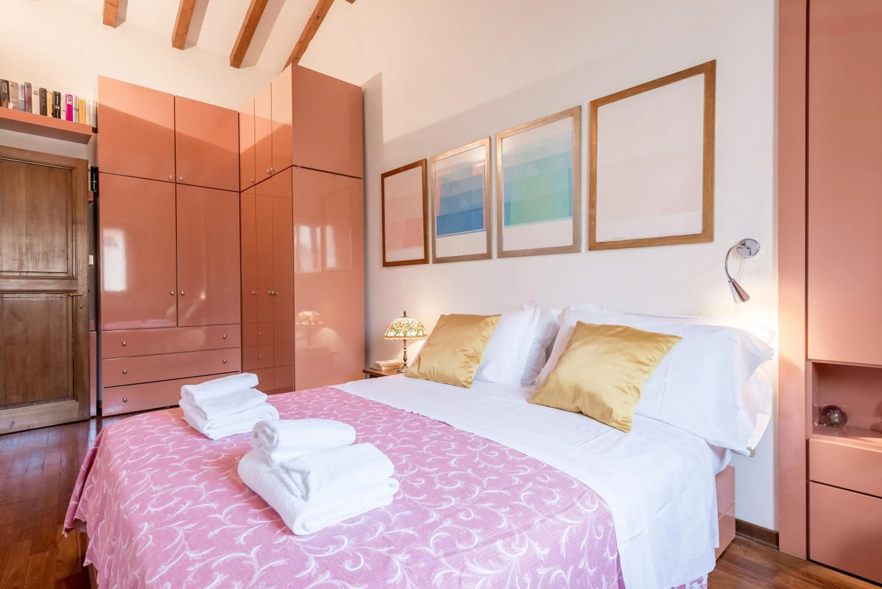 Bedroom, Bed in Prestige Signoria by Mmega