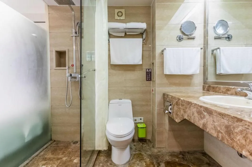 Jinan Yuquan Simpson Hotel