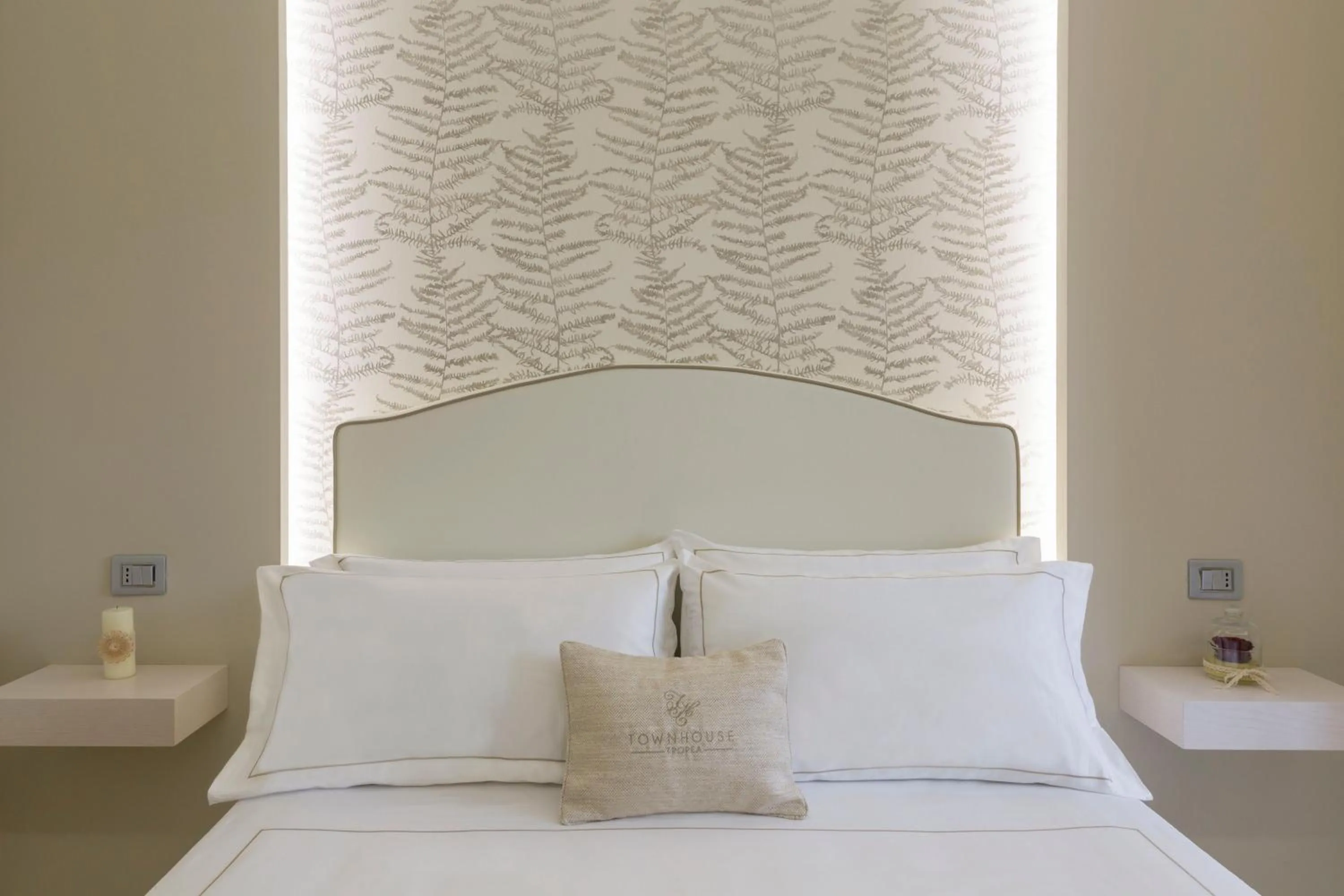 Bed in Townhouse Tropea