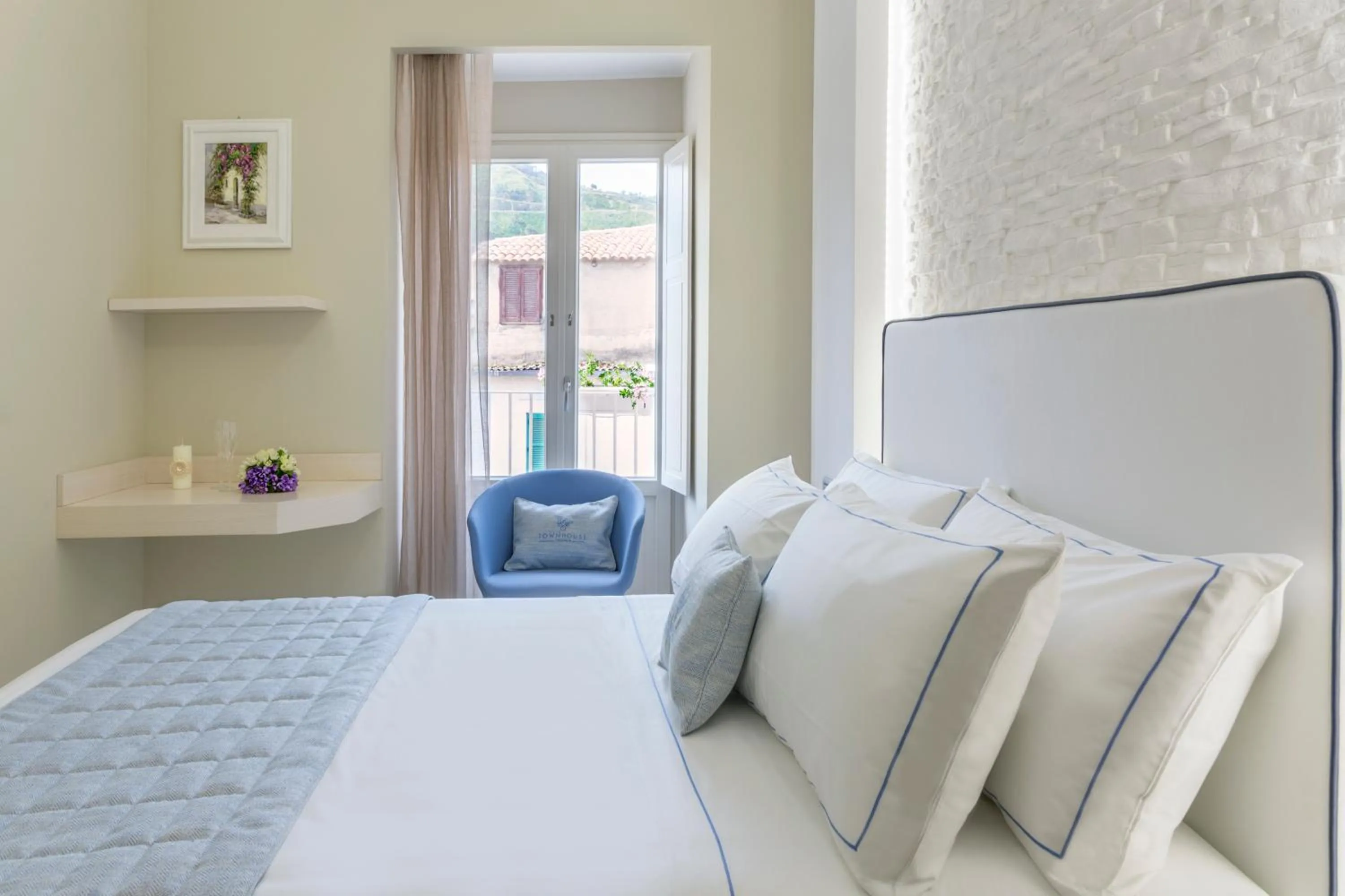 Bed in Townhouse Tropea