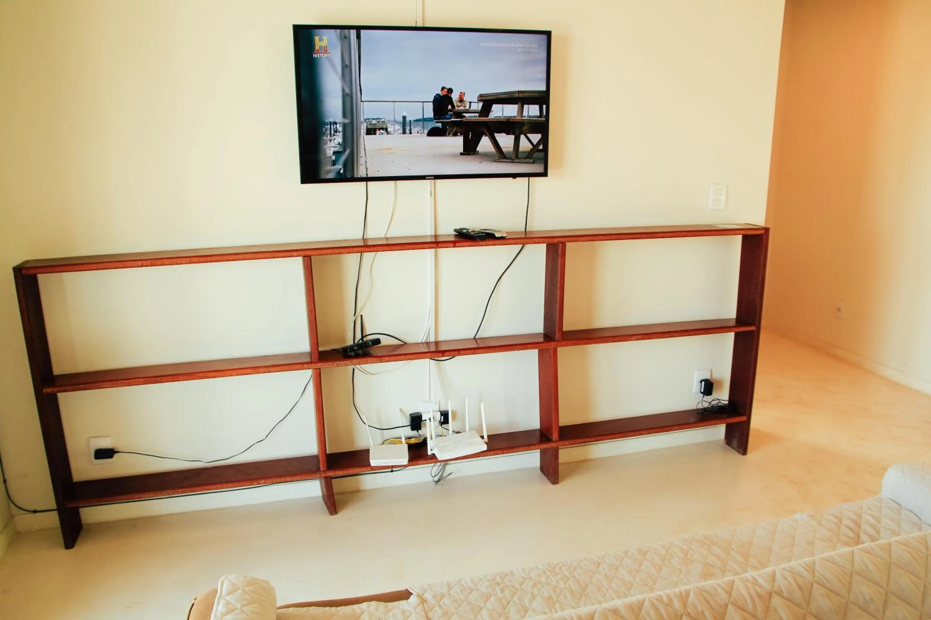 Communal lounge/ TV room in Pipa Panorama Aparthotel