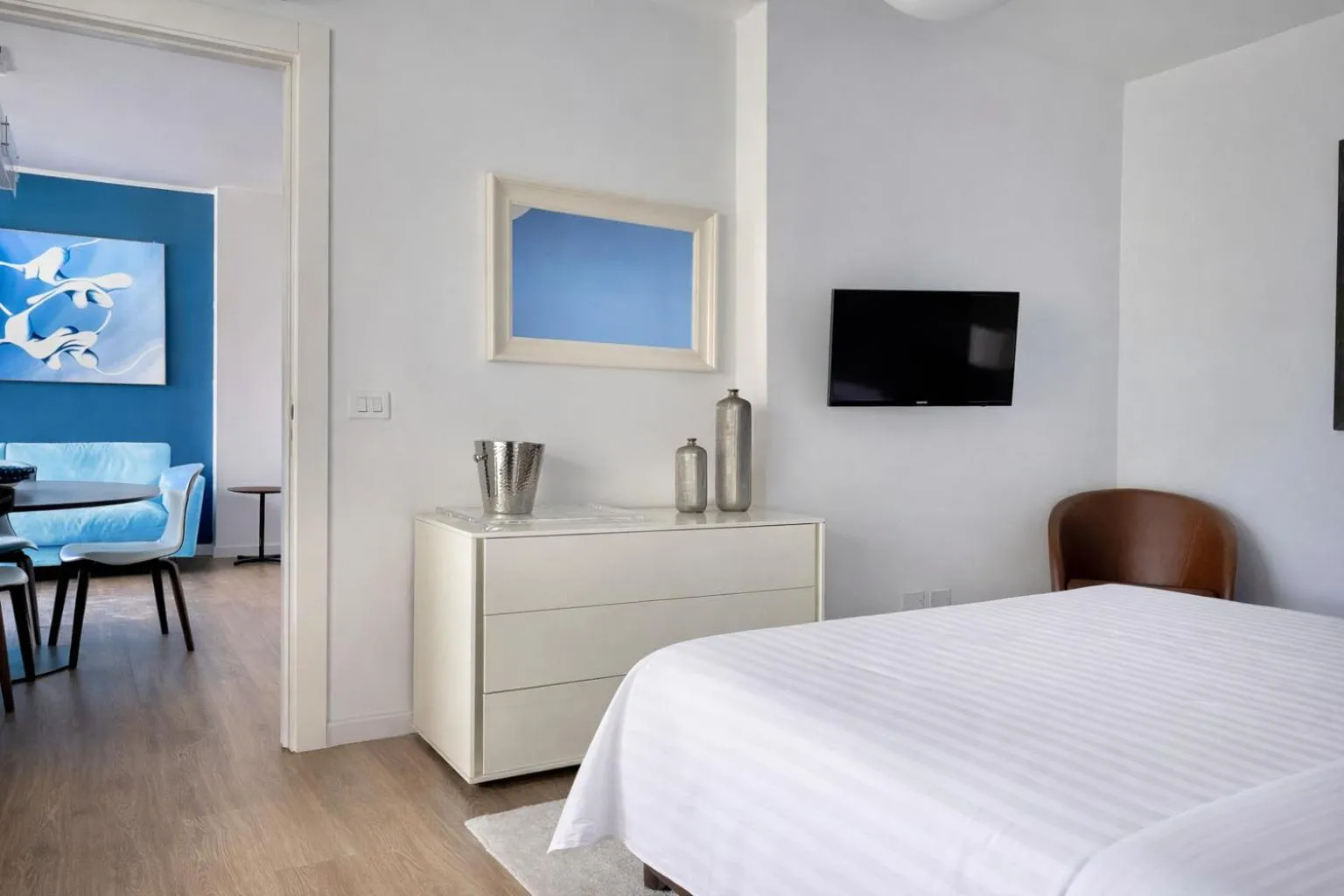 Bed in Isola Bella Infinity Suites