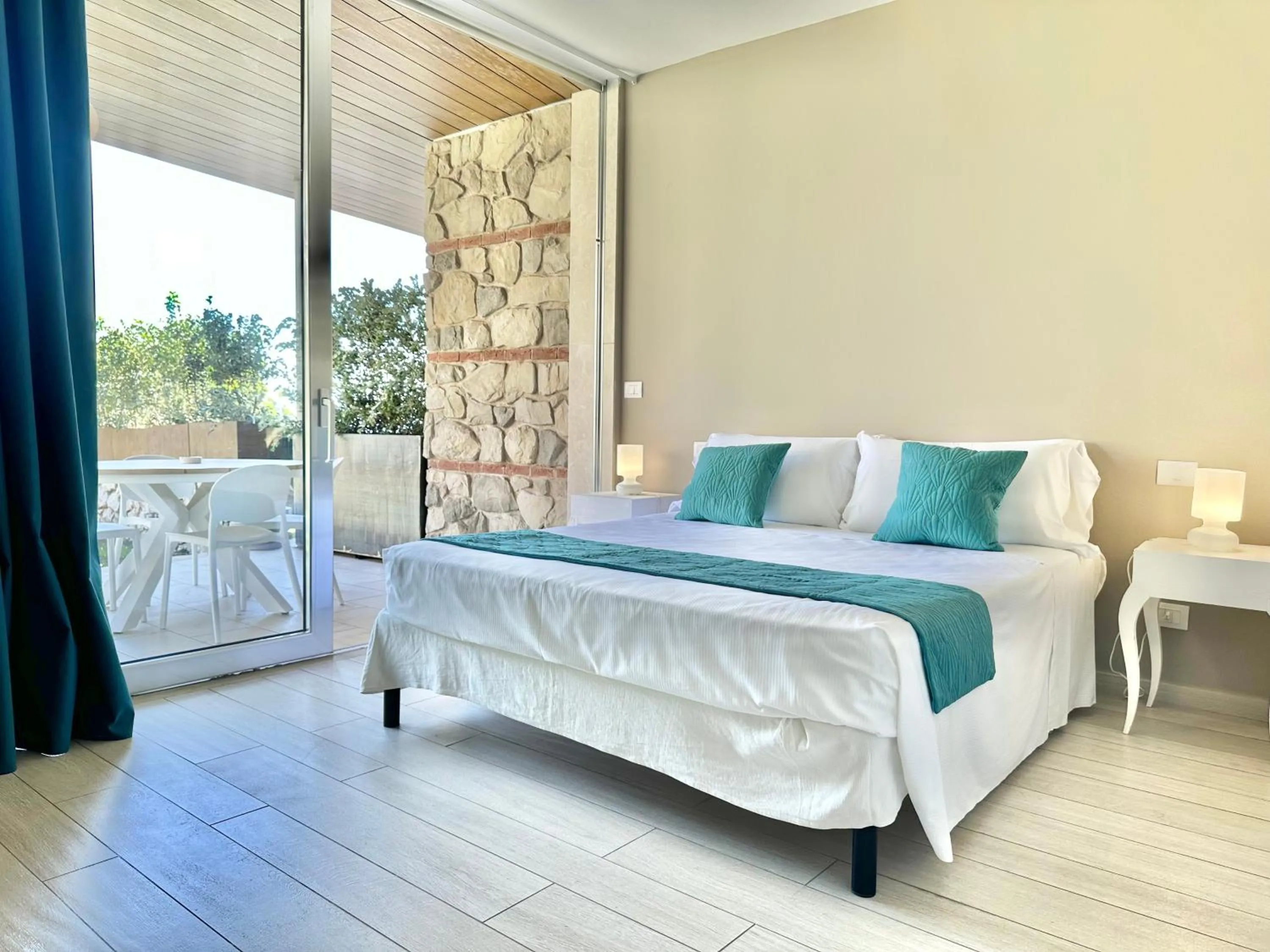 Bed in Isola Bella Infinity Suites