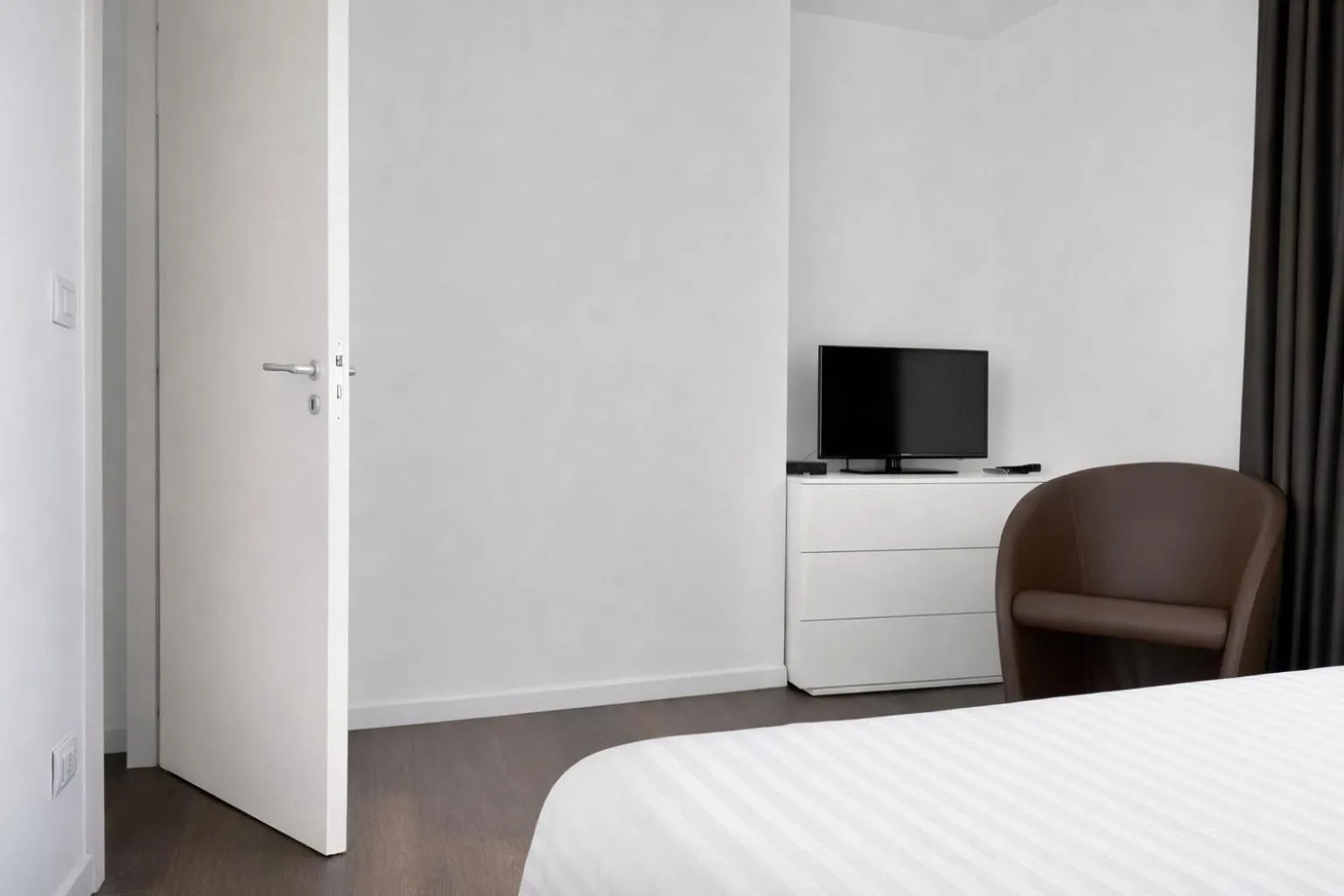 Bed in Isola Bella Infinity Suites