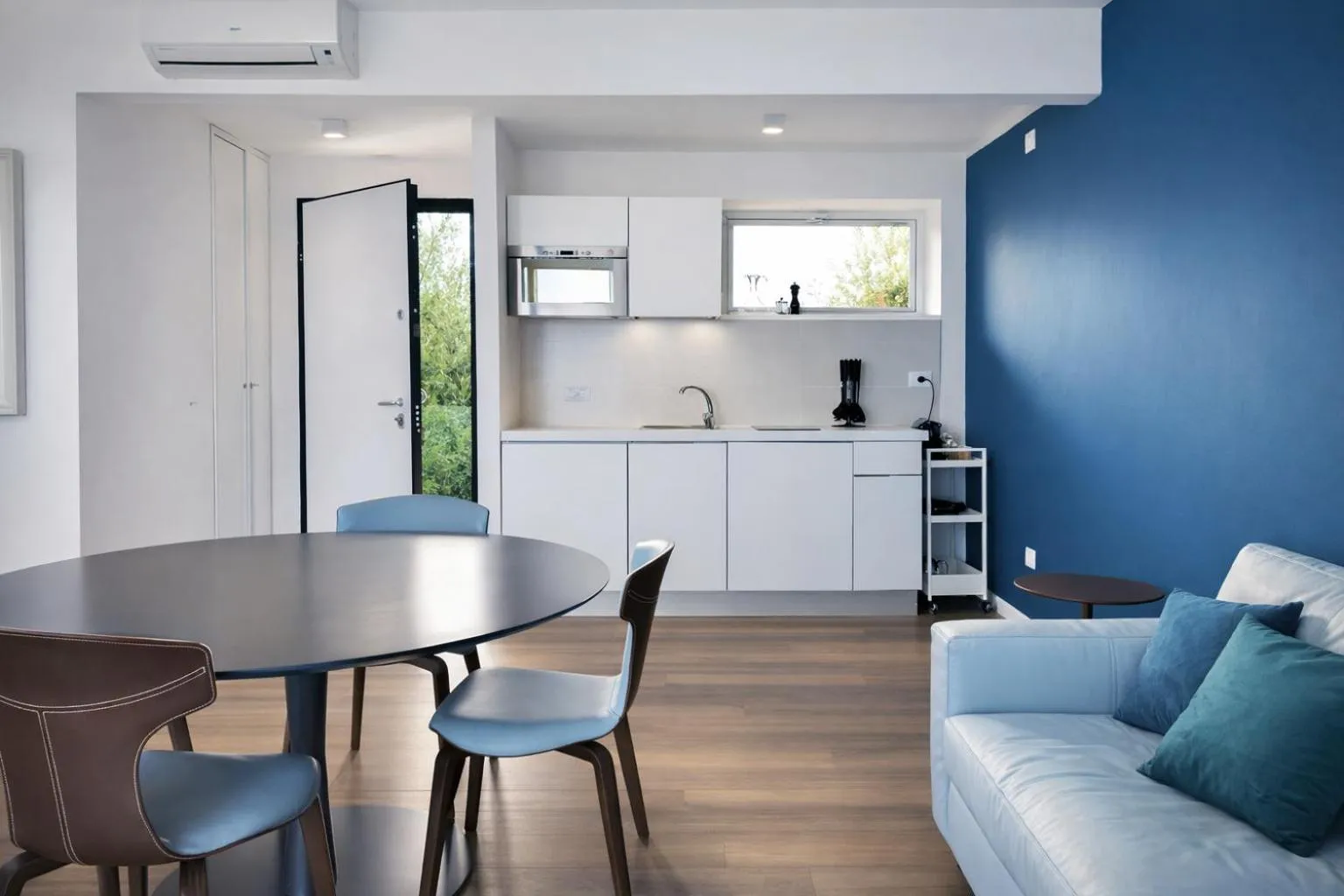 Isola Bella Infinity Suites