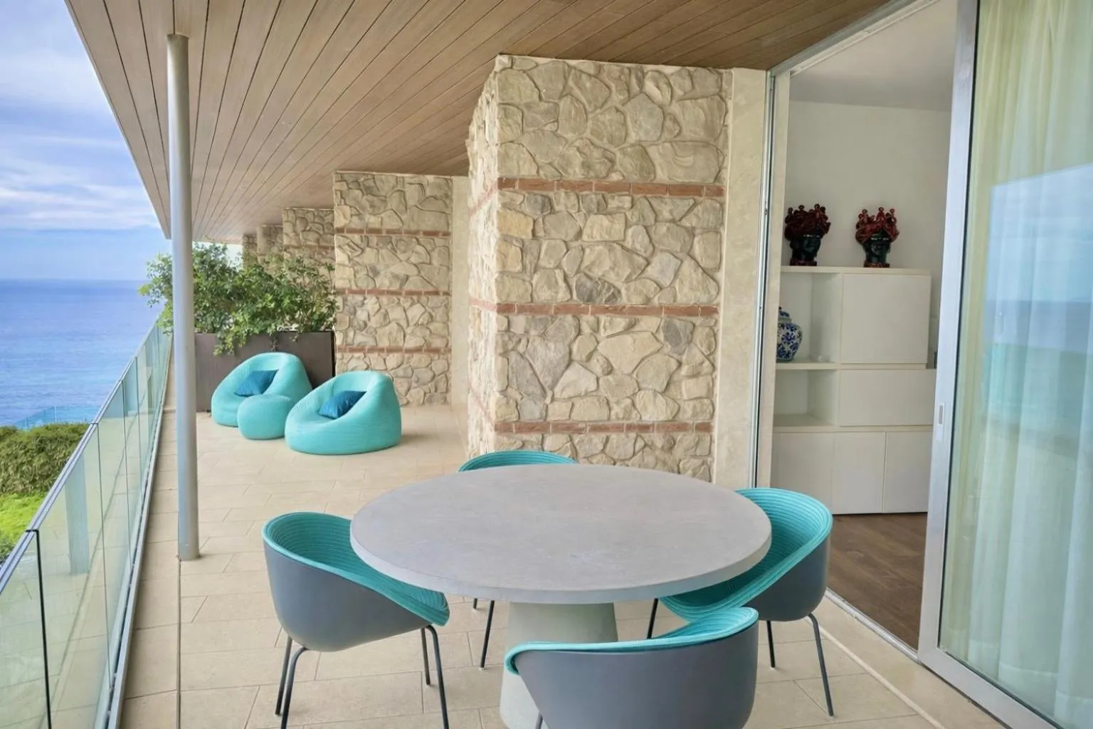 Isola Bella Infinity Suites