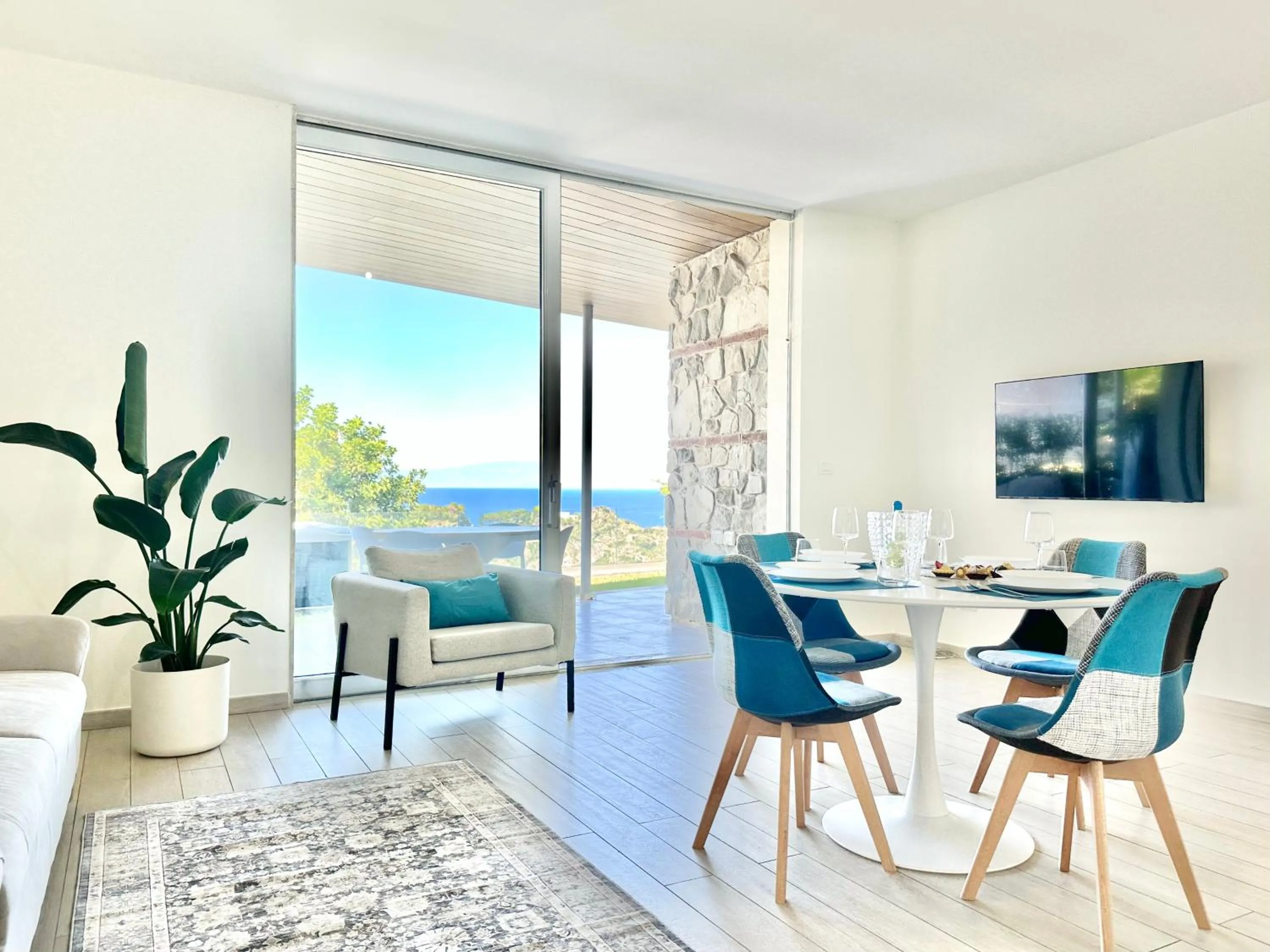 Isola Bella Infinity Suites