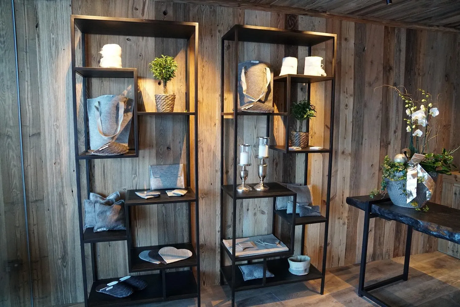 On-site shops in Chalet Cogolara