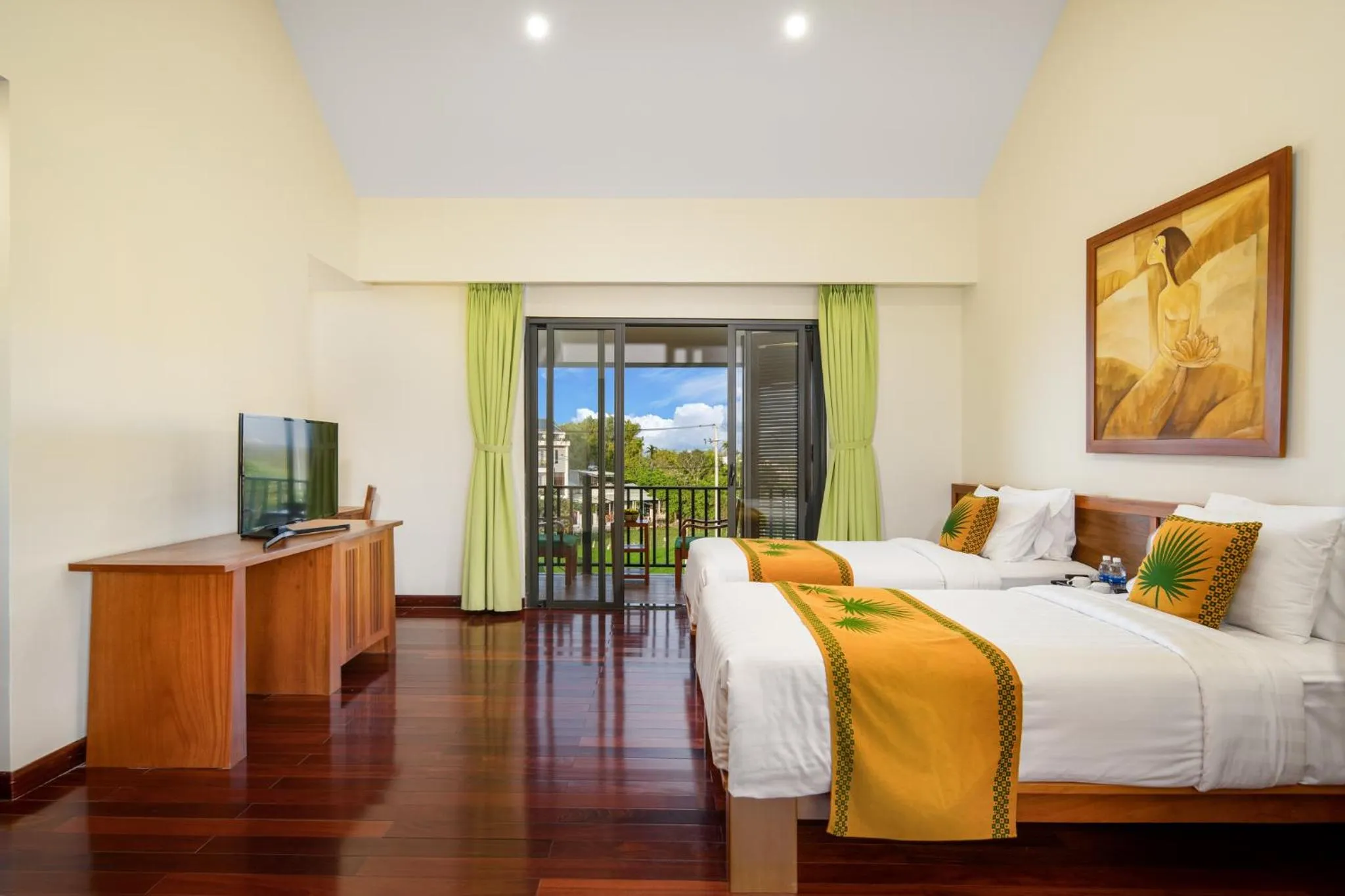 Communal lounge/ TV room, Bed in Hoa Co Villa - Garden & Poolview