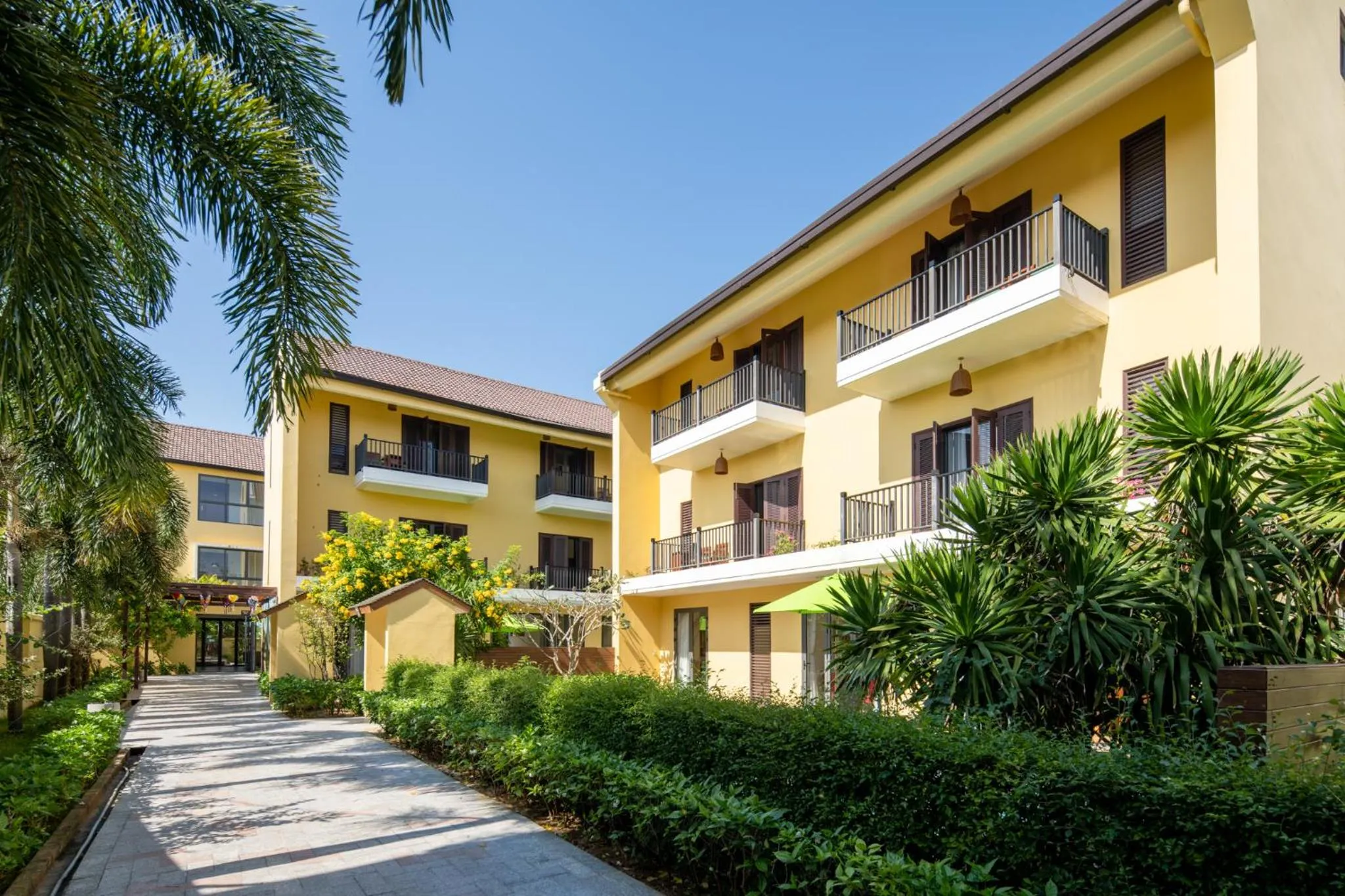 Balcony/Terrace in Hoa Co Villa - Garden & Poolview