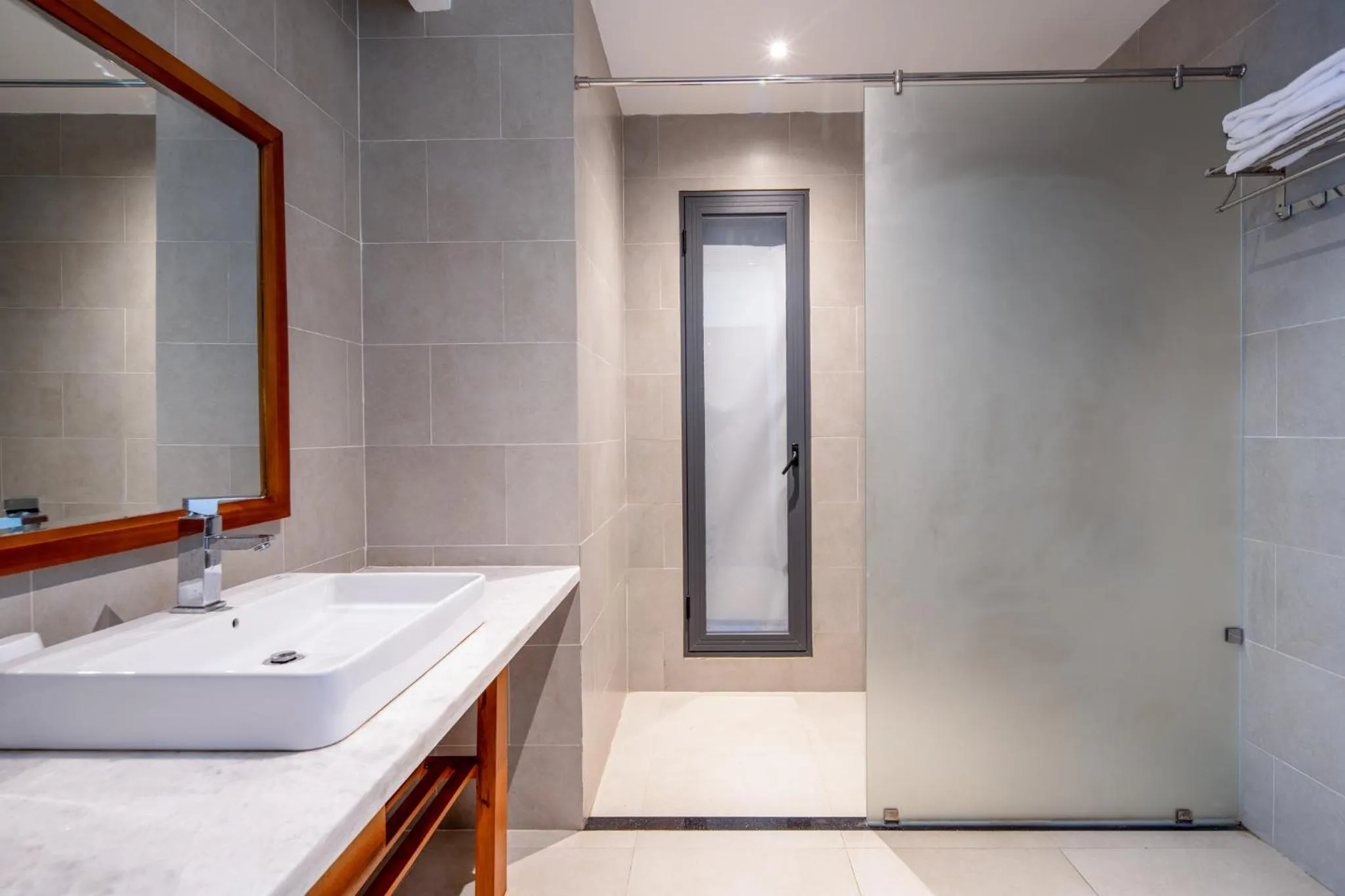 Shower in Hoa Co Villa - Garden & Poolview