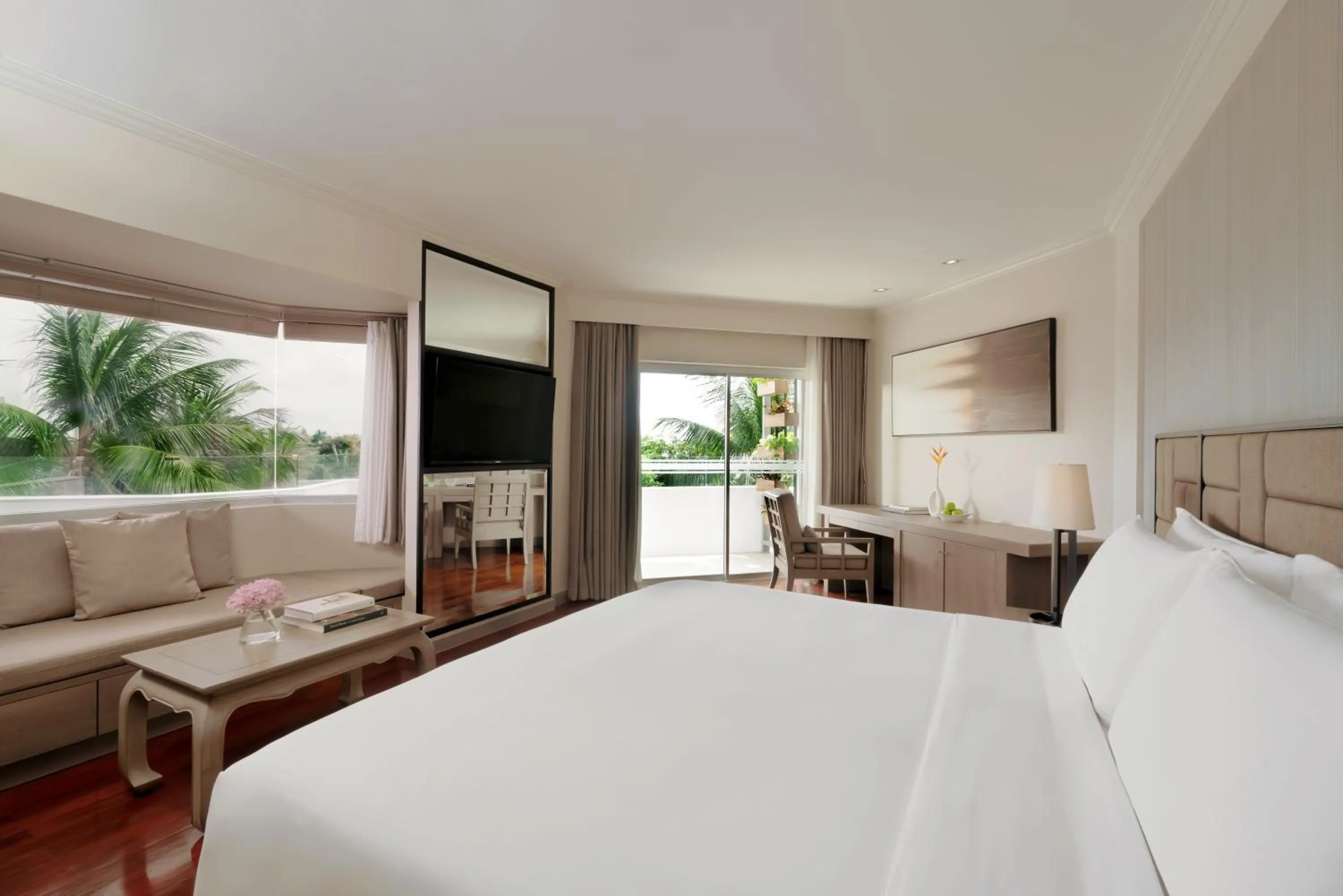Bedroom, Bed in Avani Pattaya Resort