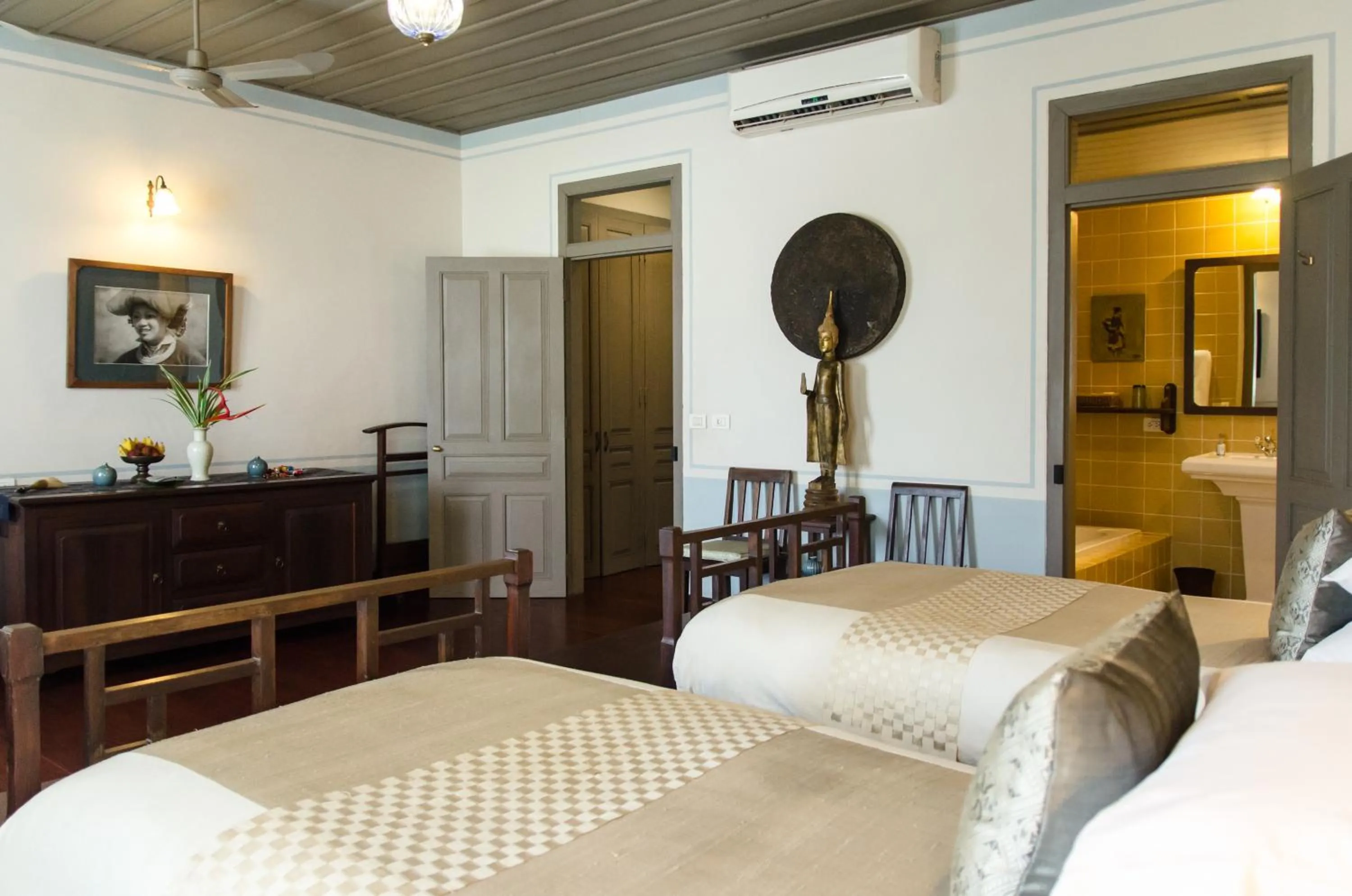 Bed in Satri House Hotel