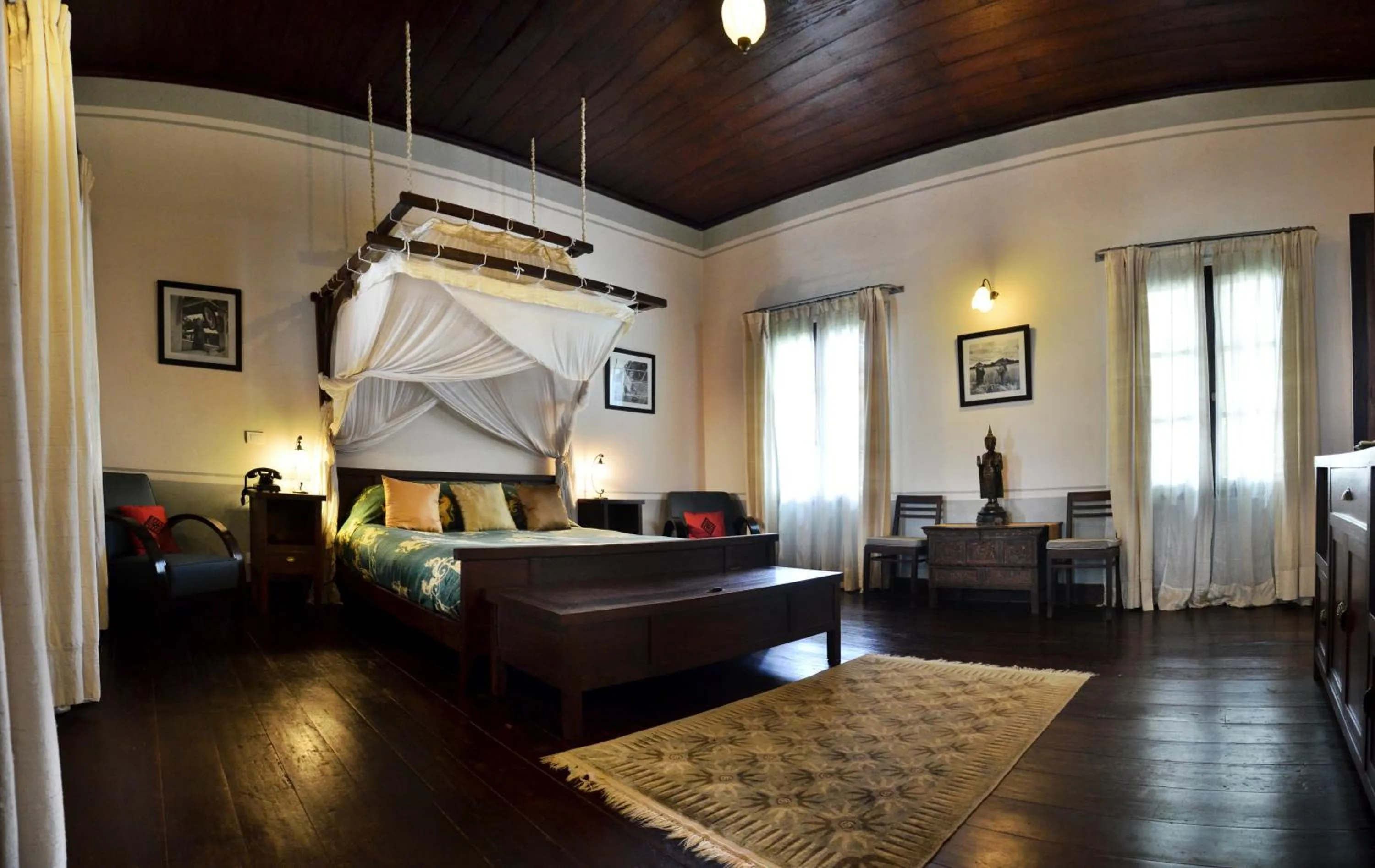 Bed in Satri House Hotel