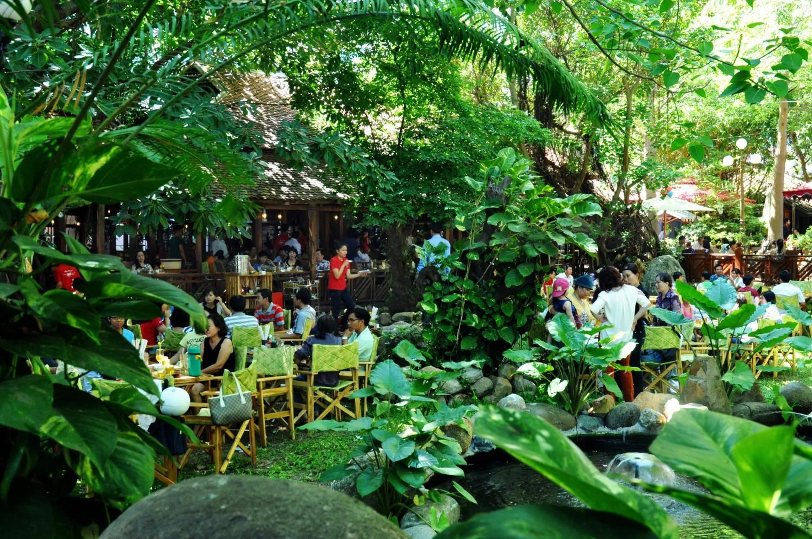 Lounge or bar in Yasaka Saigon Nha Trang Hotel & Spa